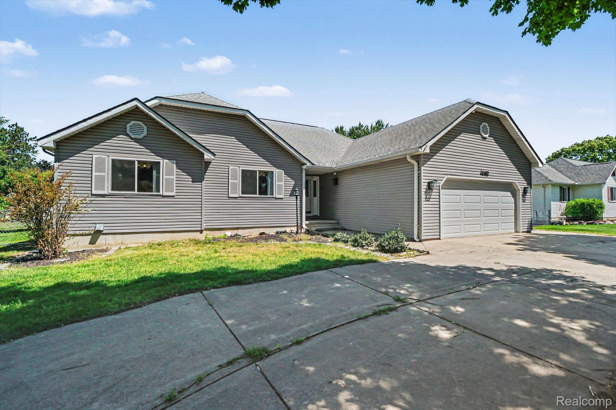 4660 Woodhull Drive