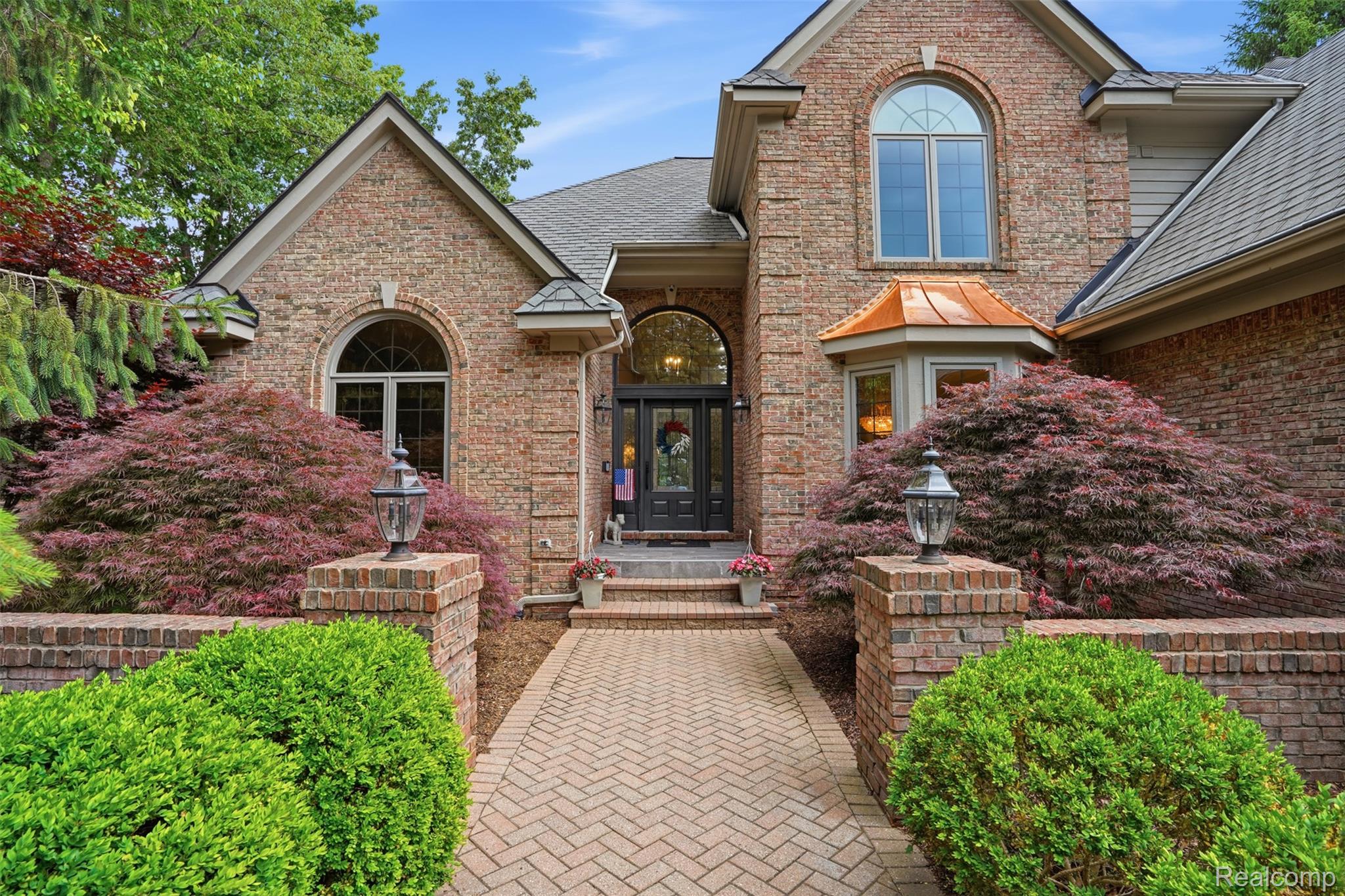 5483 Lake Ridge Drive