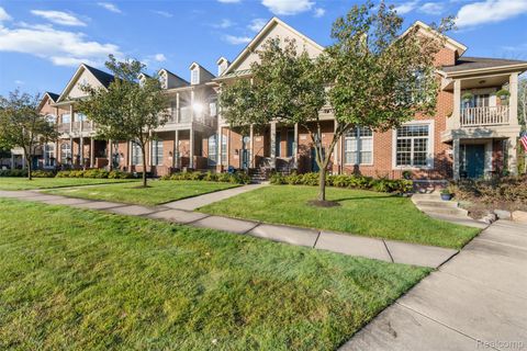 470 Old Pine Way Walled Lake City MI 48390