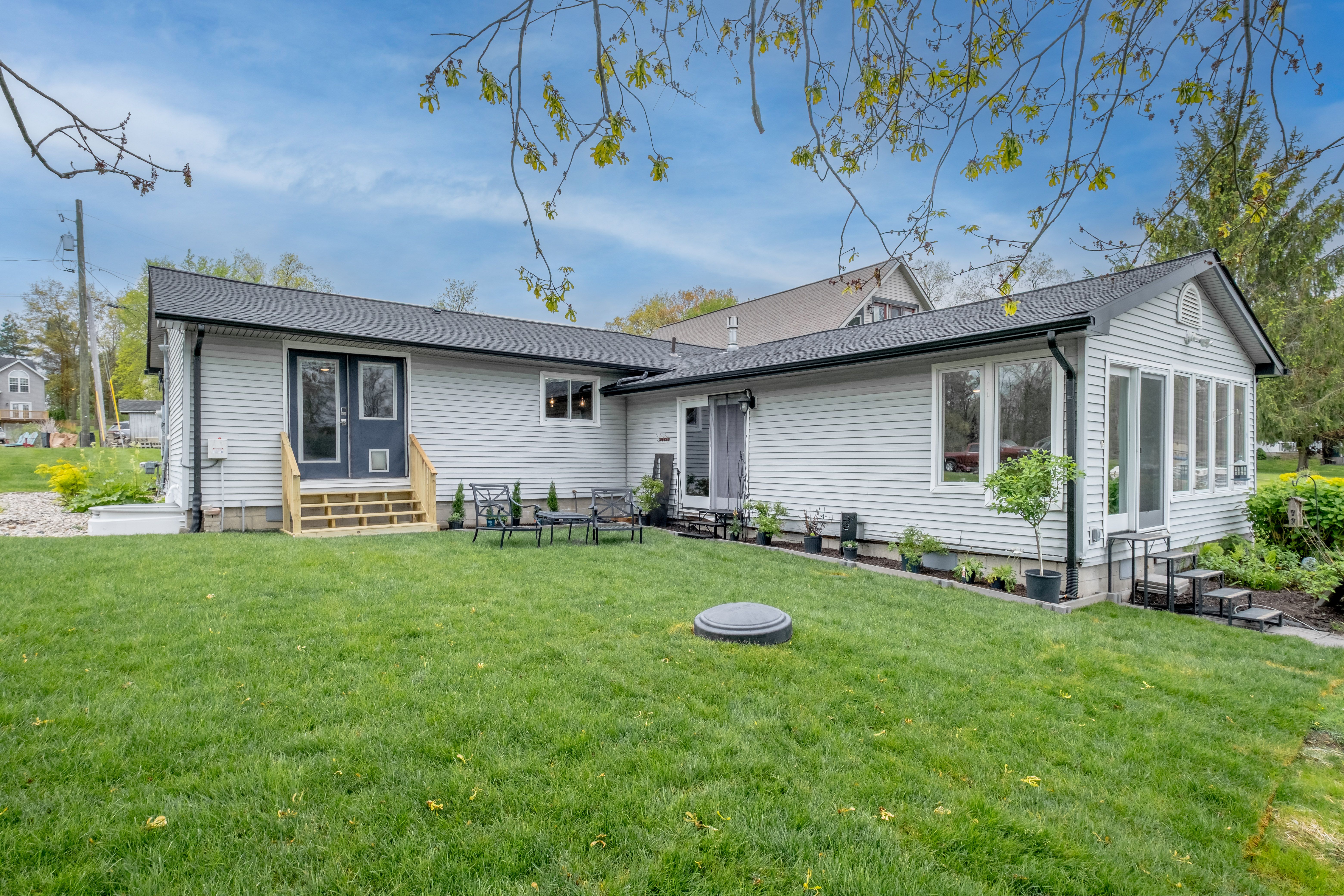 Tyrone Township Livingston, Michigan 48430, United States, 2 Bedrooms Bedrooms, ,2 BathroomsBathrooms,Residential,Active,131200