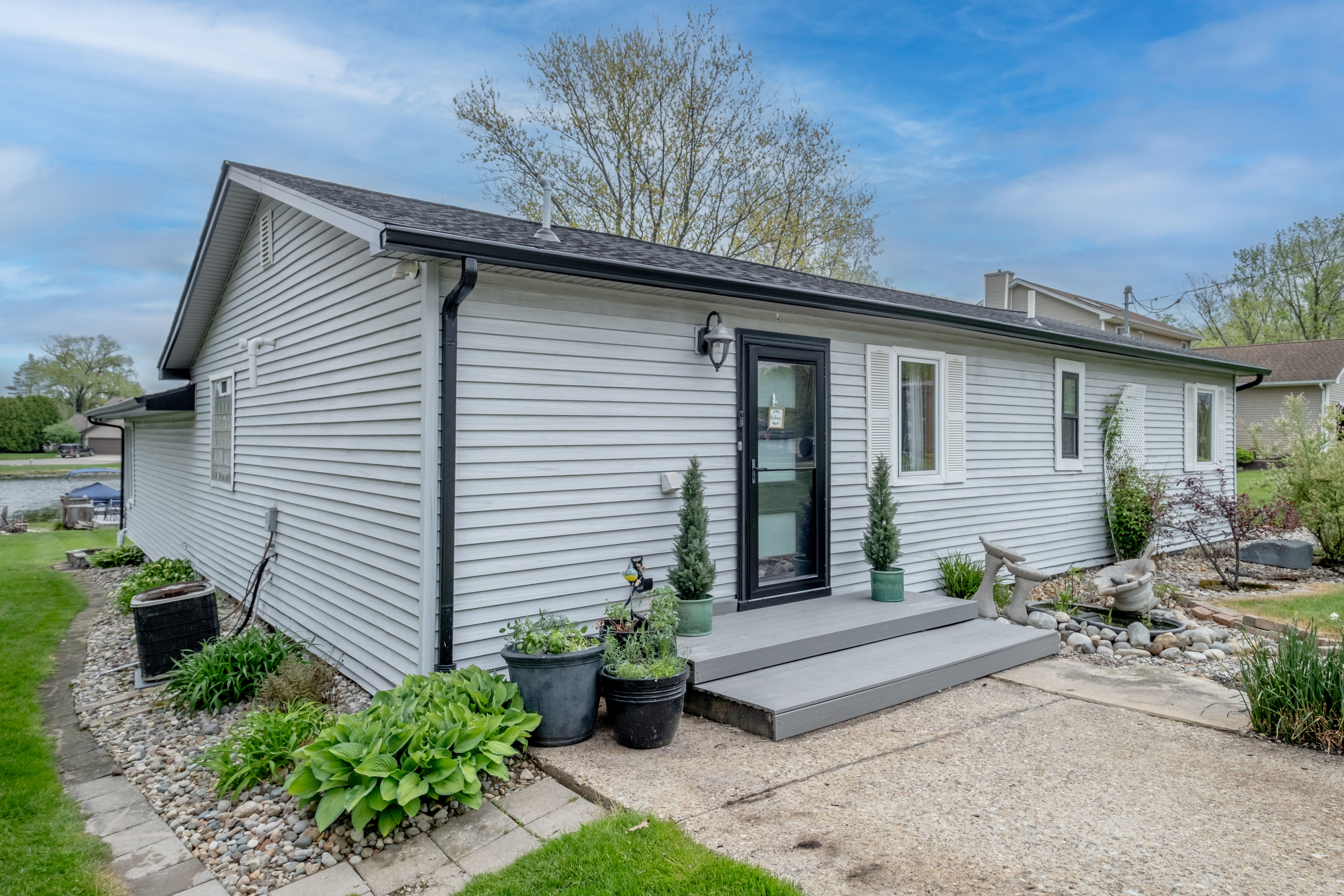 Tyrone Township Livingston, Michigan 48430, United States, 2 Bedrooms Bedrooms, ,2 BathroomsBathrooms,Residential,Active,131200