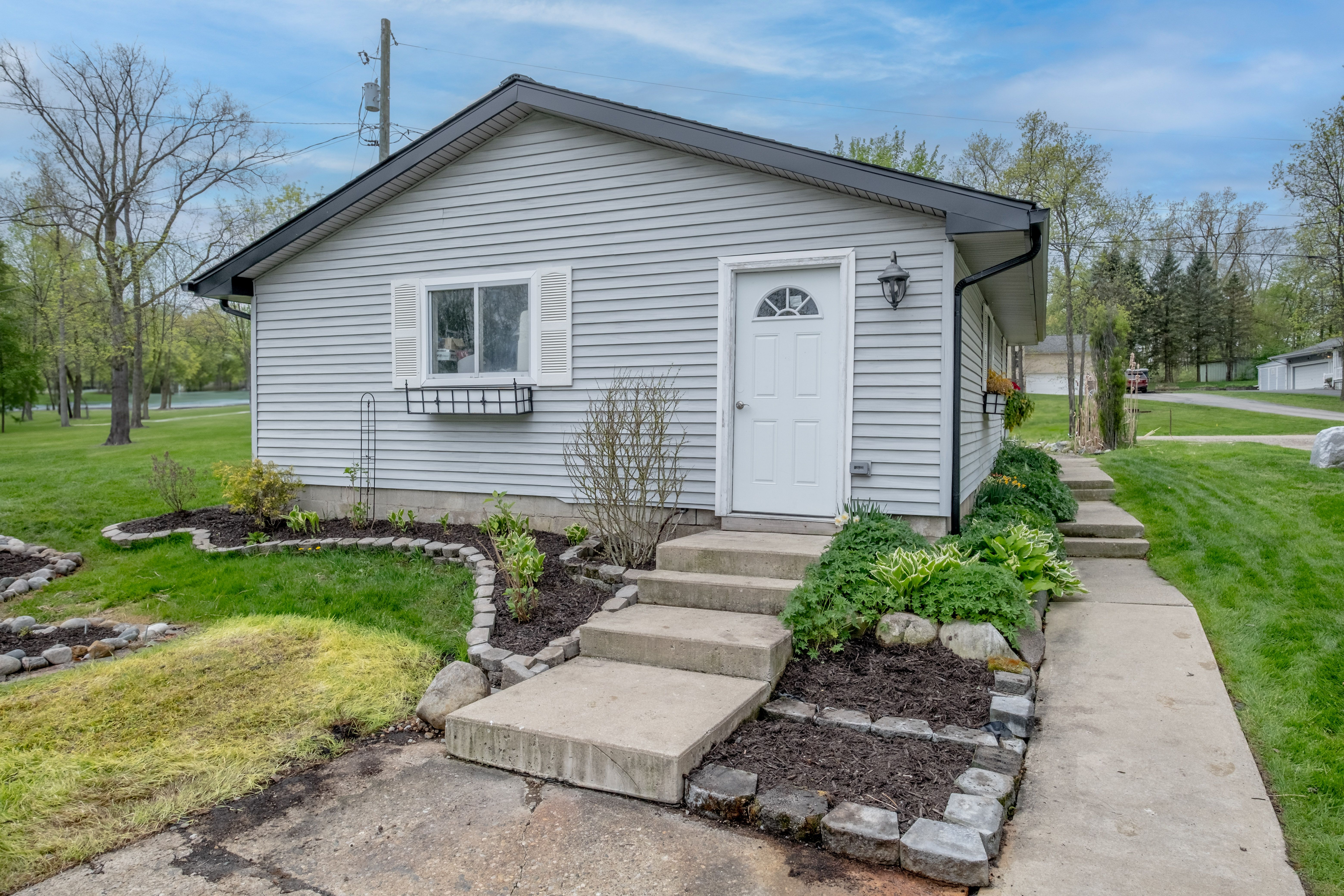 Tyrone Township Livingston, Michigan 48430, United States, 2 Bedrooms Bedrooms, ,2 BathroomsBathrooms,Residential,Active,131200