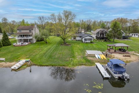 10122 WALNUT SHORES Drive Tyrone Township MI 48430