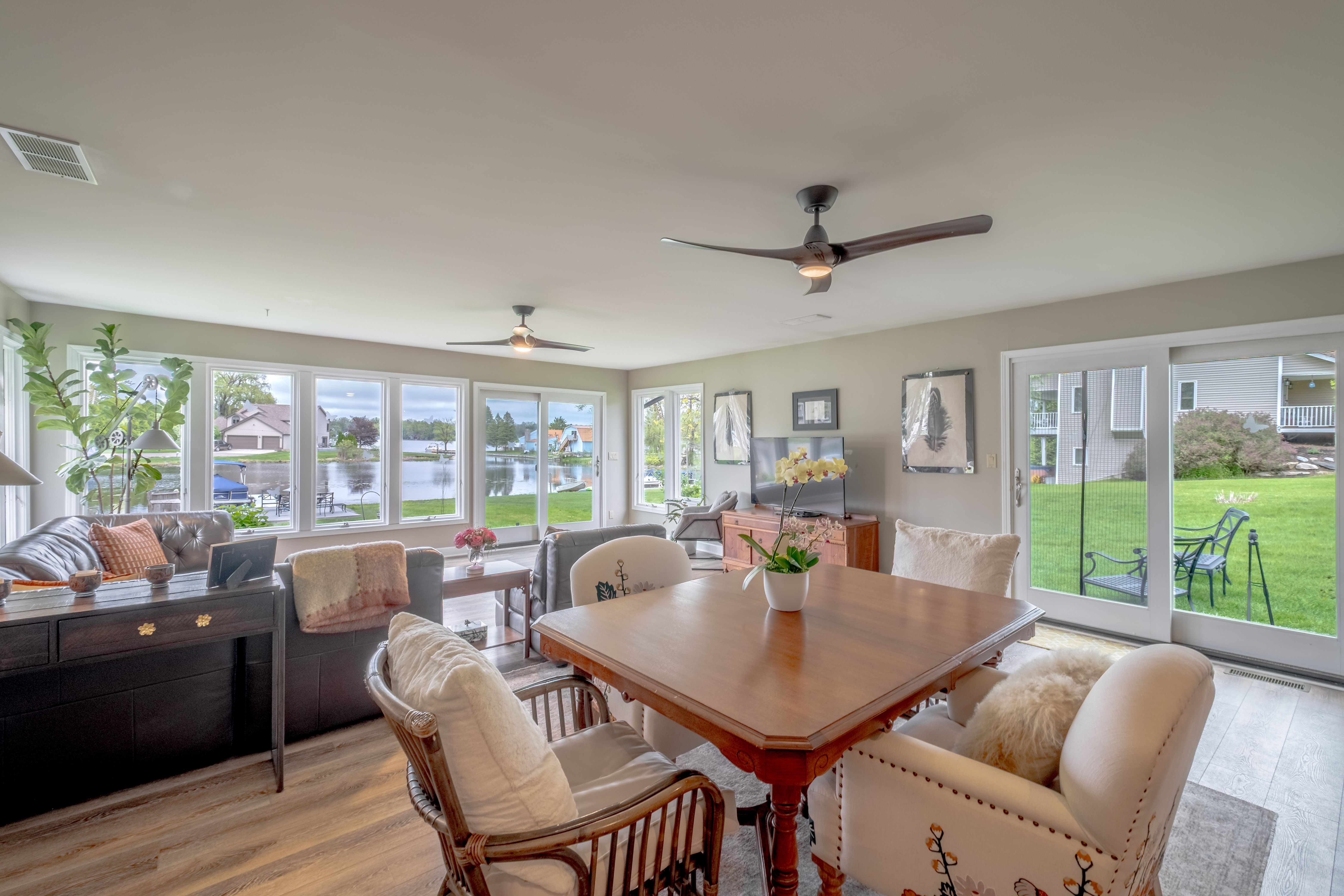 Tyrone Township Livingston, Michigan 48430, United States, 2 Bedrooms Bedrooms, ,2 BathroomsBathrooms,Residential,Active,131200