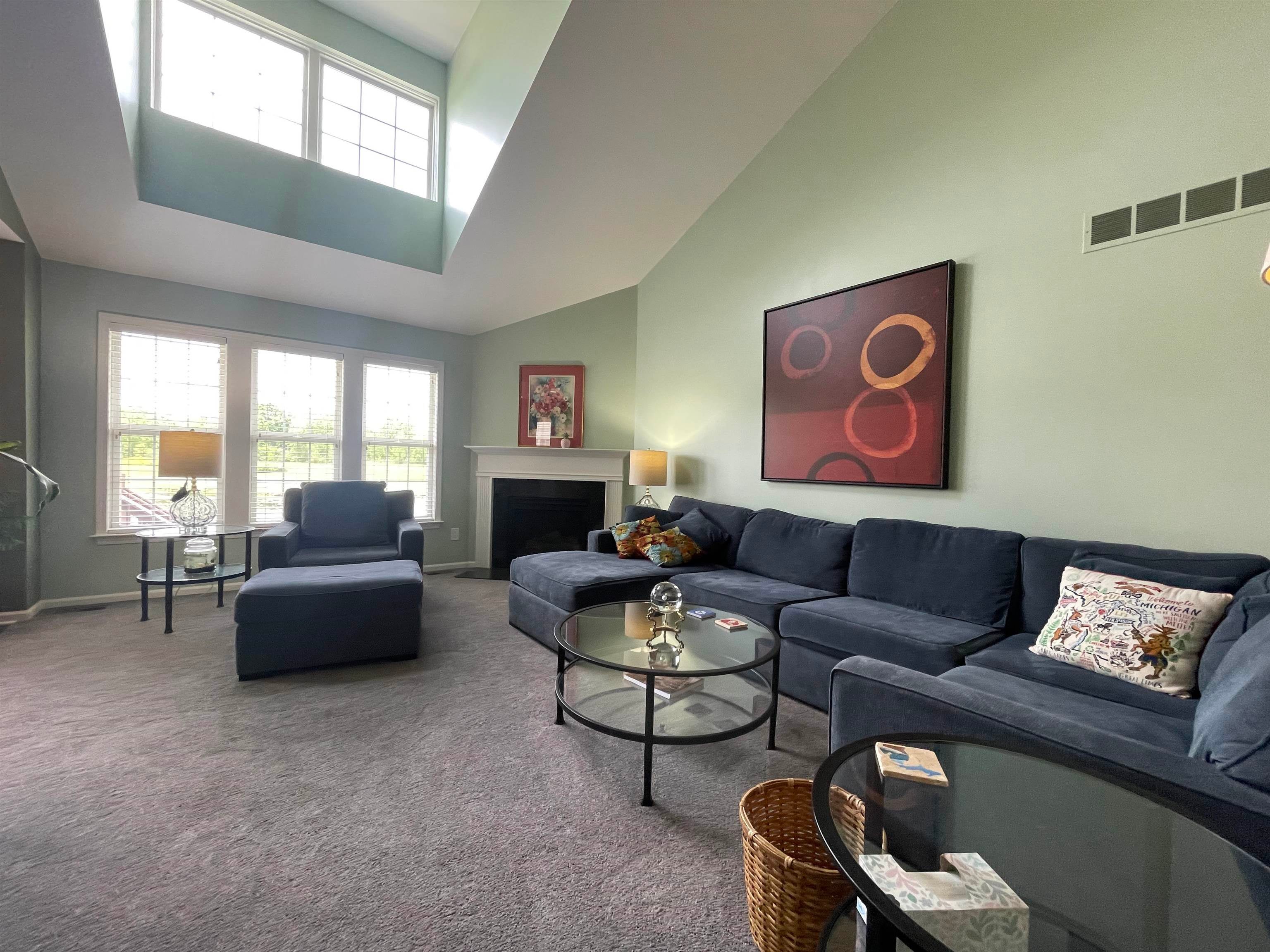 6174 Lone Oak Circle