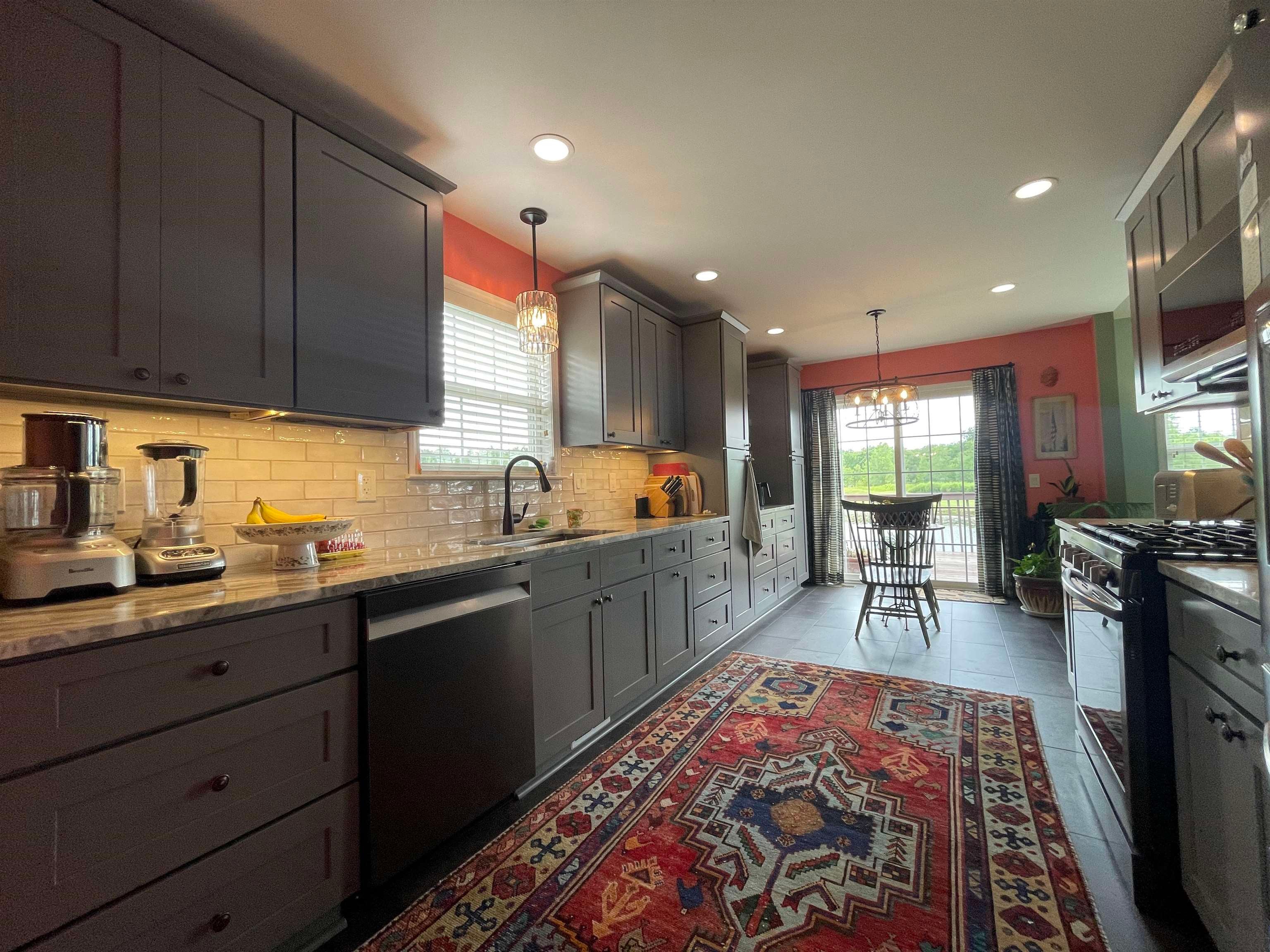 6174 Lone Oak Circle