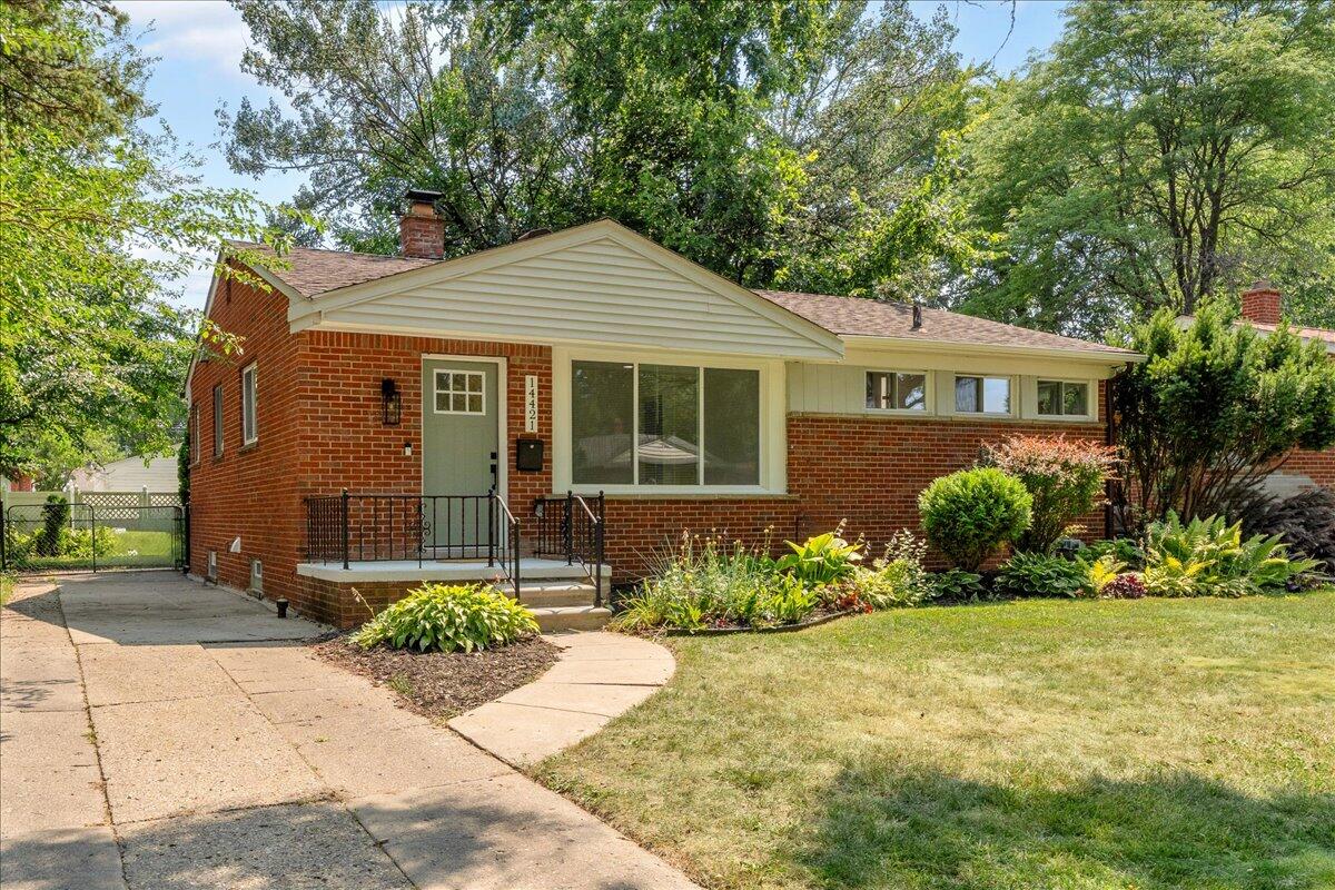 14421 Rosemary Boulevard