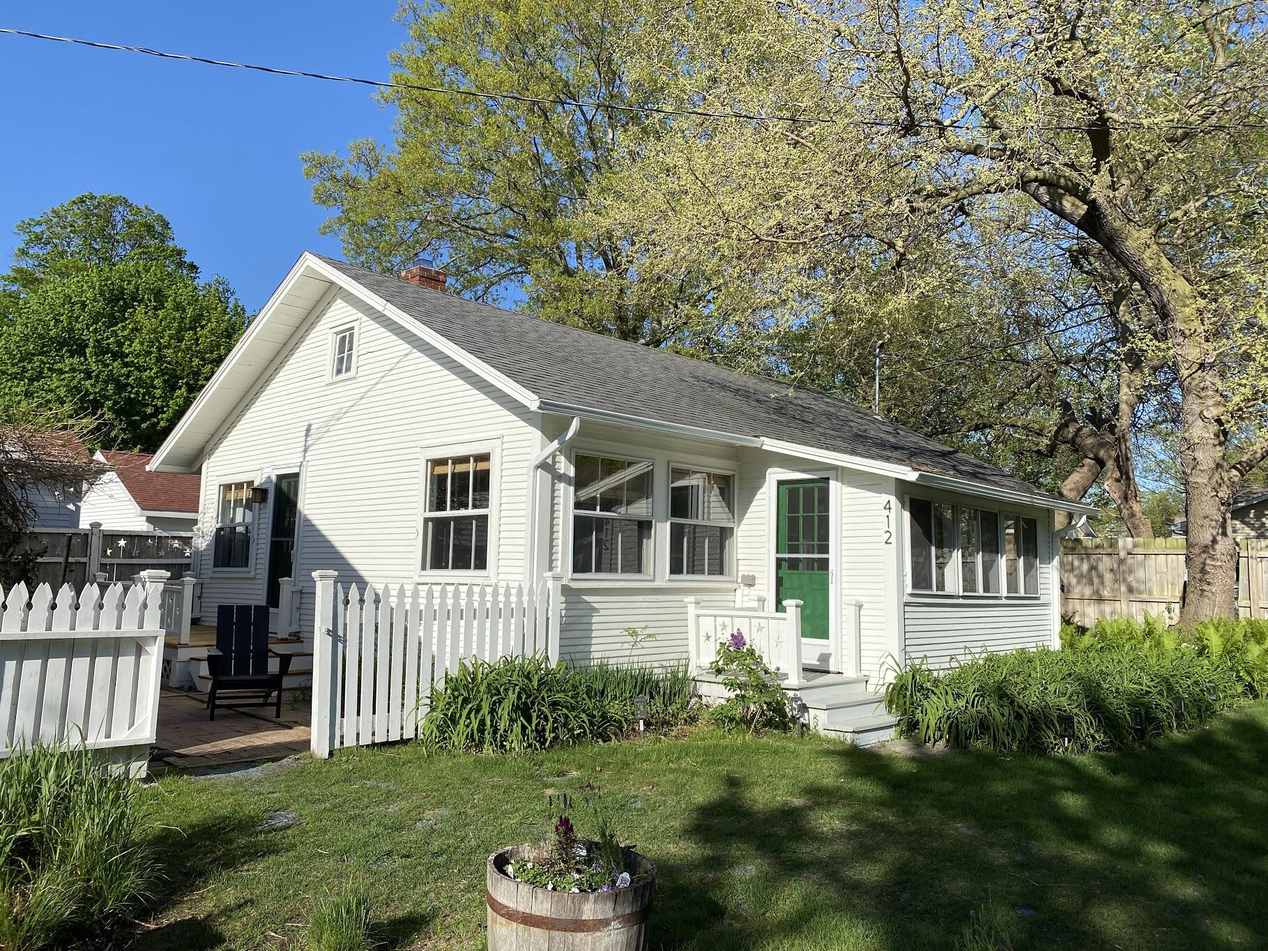 406 410-412 North Shore Drive