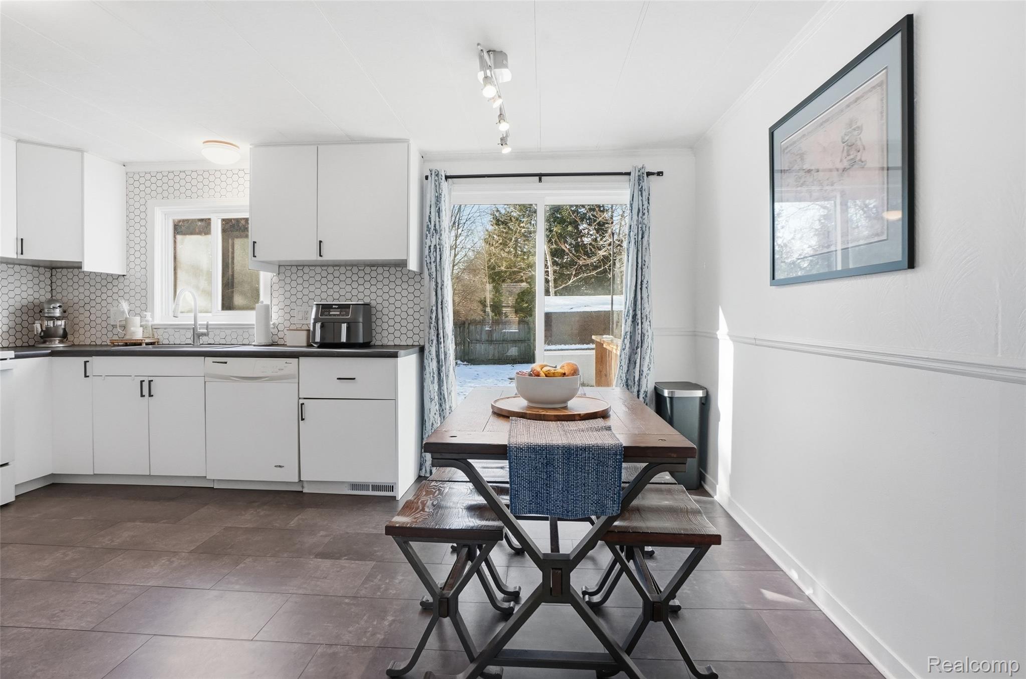 4901 Lake Grove Drive