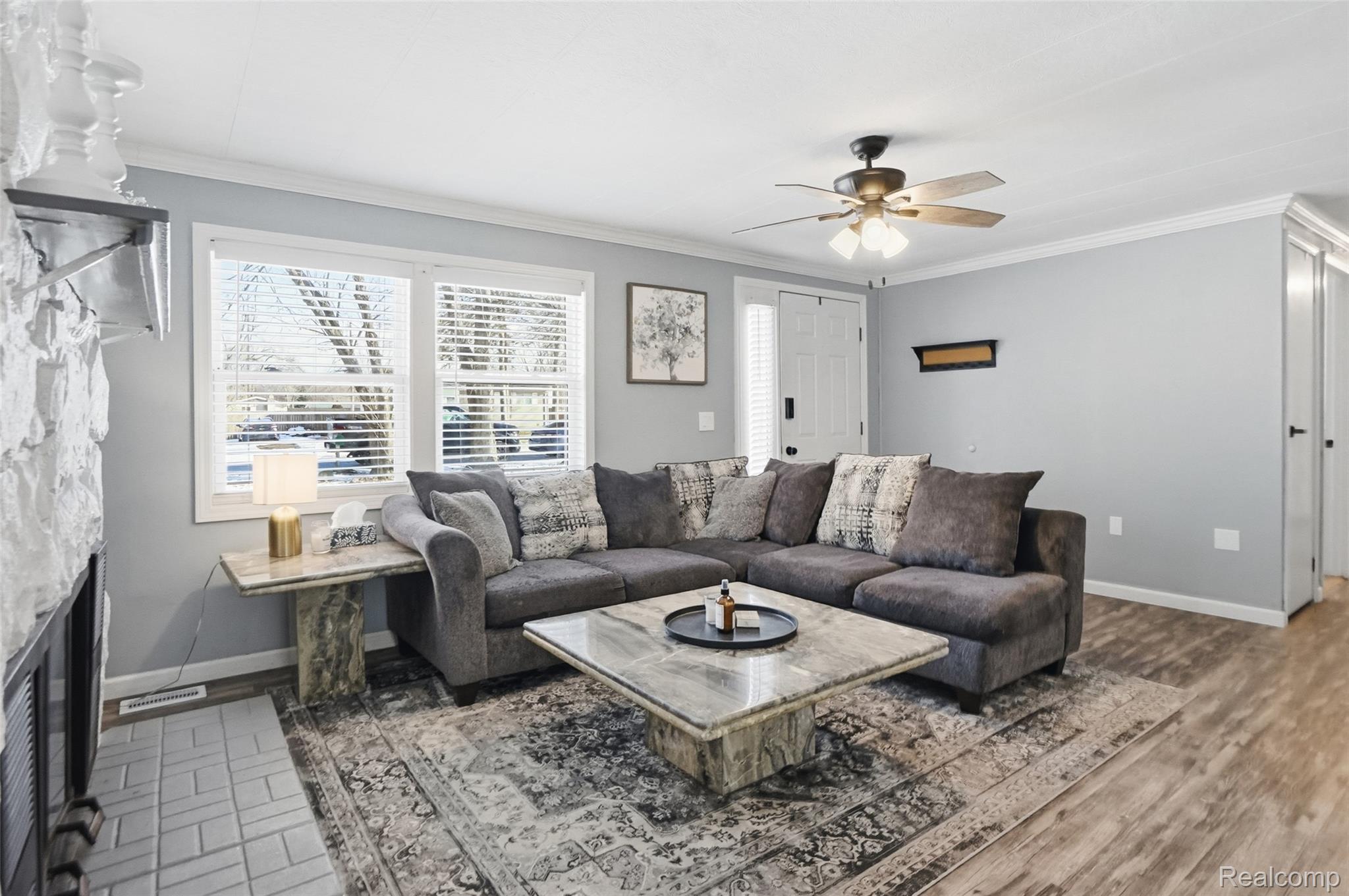 4901 Lake Grove Drive