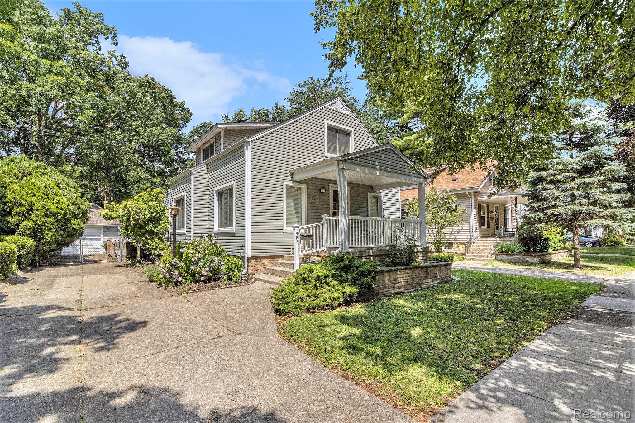 39 Woodward Heights Boulevard