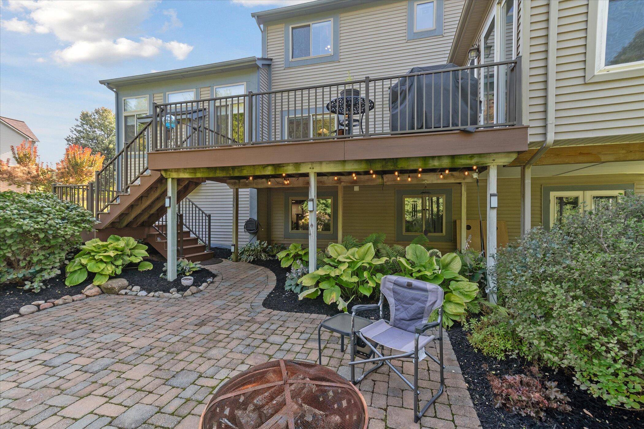 7261 N Lake Orchard Drive