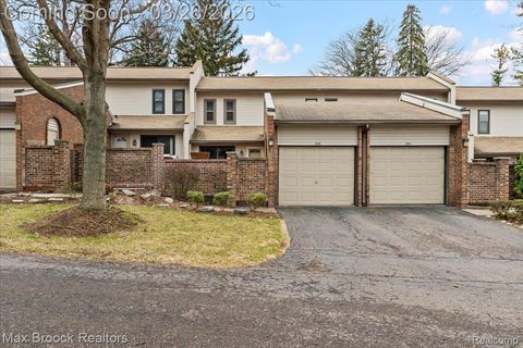 356 Willow Grove Lane Rochester Hills City MI 48307