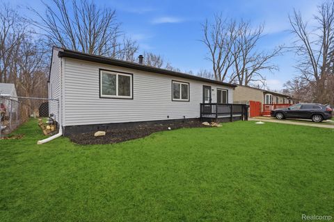 15527 MEADOW Street Romulus City MI 48174