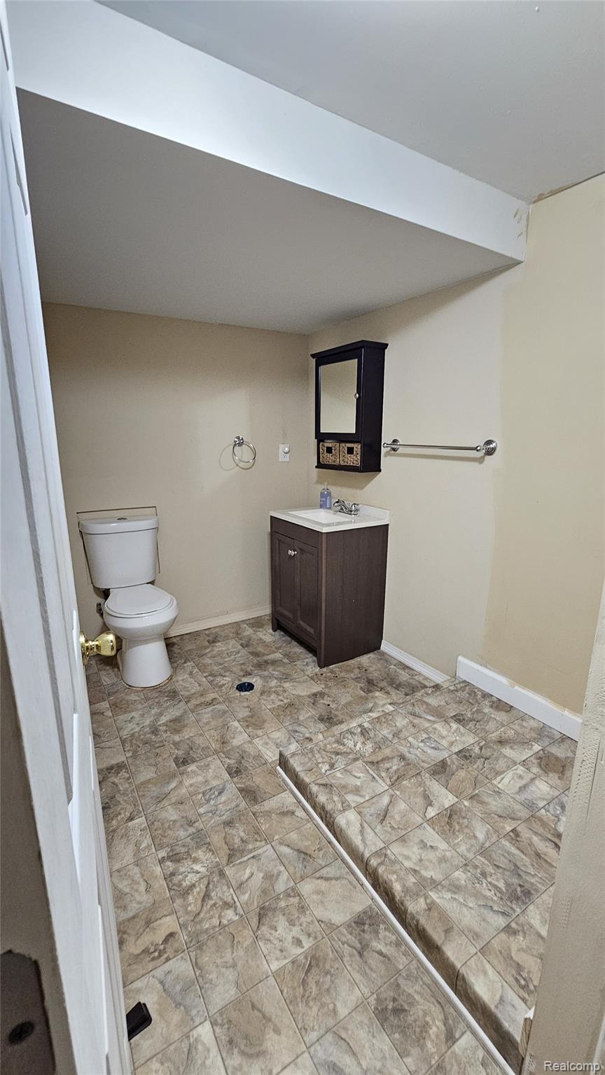 Westland City, Michigan 48185, United States, 2 Bedrooms Bedrooms, ,3 BathroomsBathrooms,Residential,Pending,191356