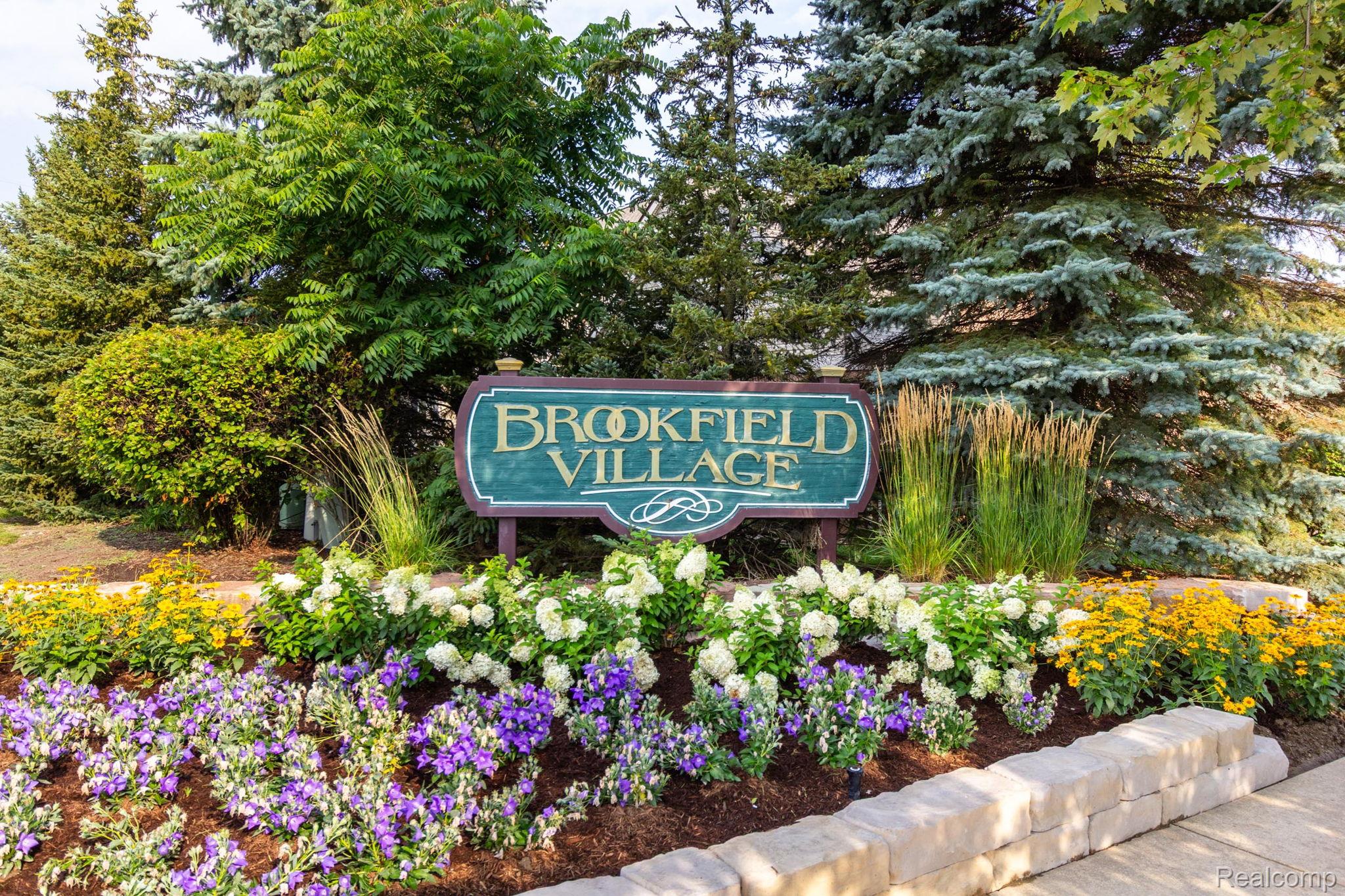 Westland City, Michigan 48185, United States, 2 Bedrooms Bedrooms, ,3 BathroomsBathrooms,Residential,Pending,191356