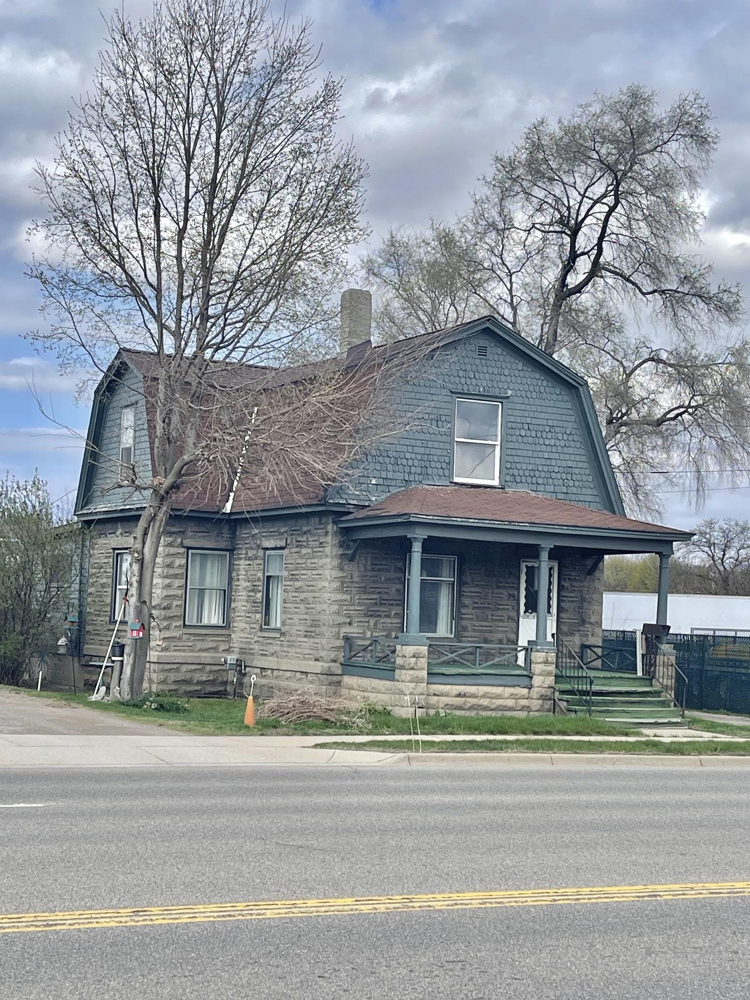 1106 W Main Street