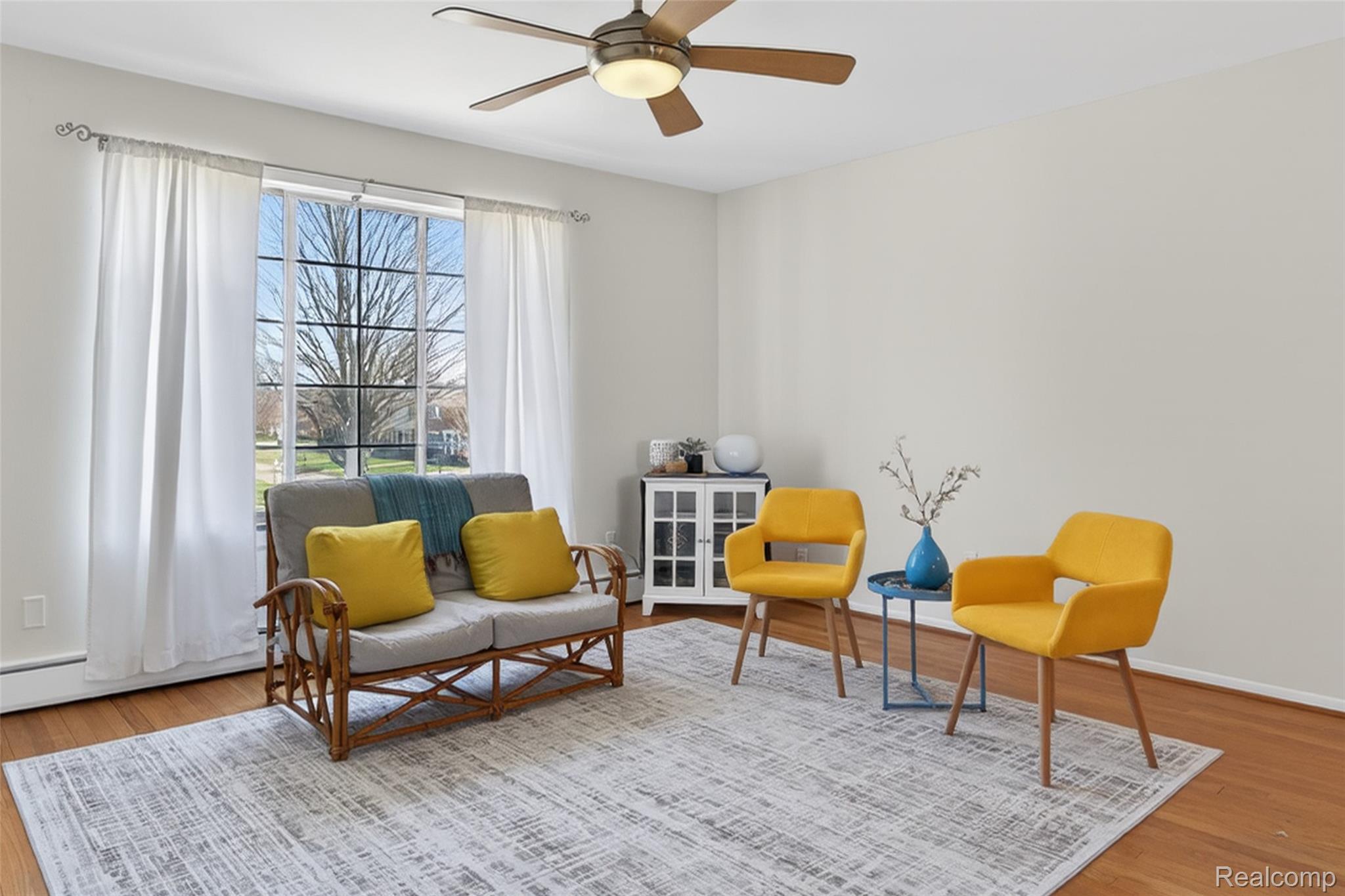 451 Miller Avenue 211