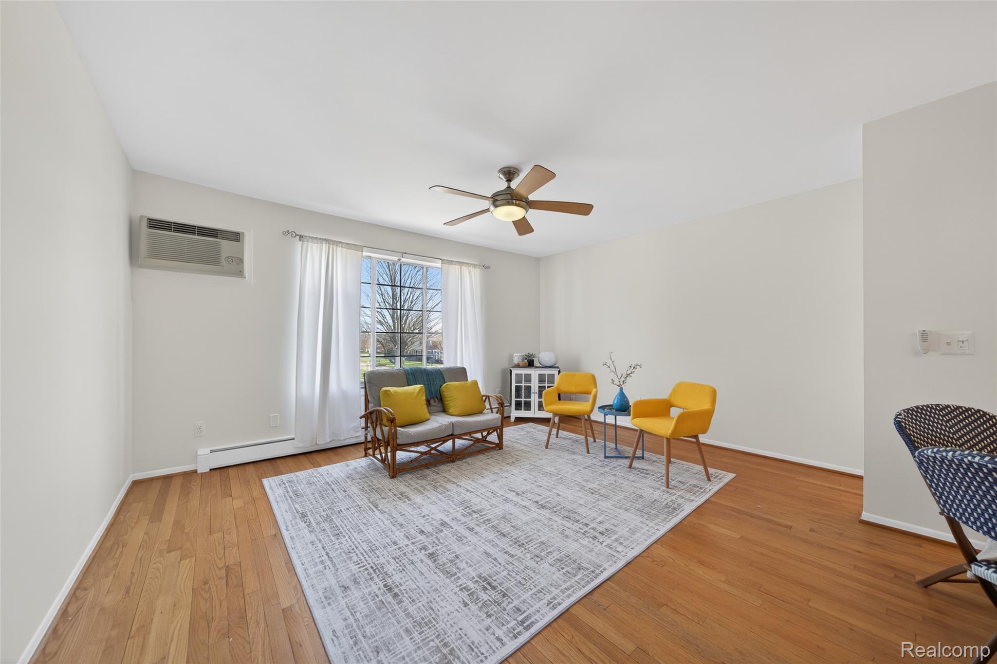 451 Miller Avenue 211