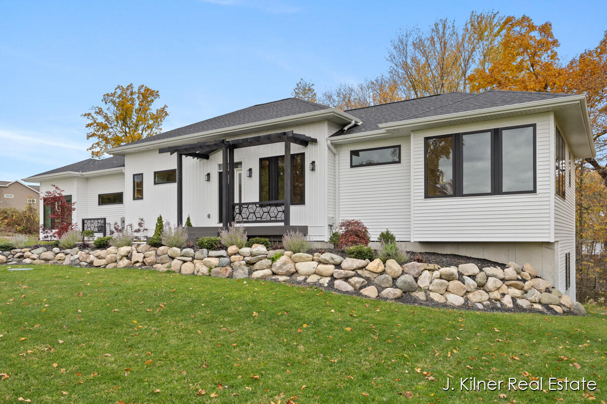 9465 Wabasis Pointe Drive NE