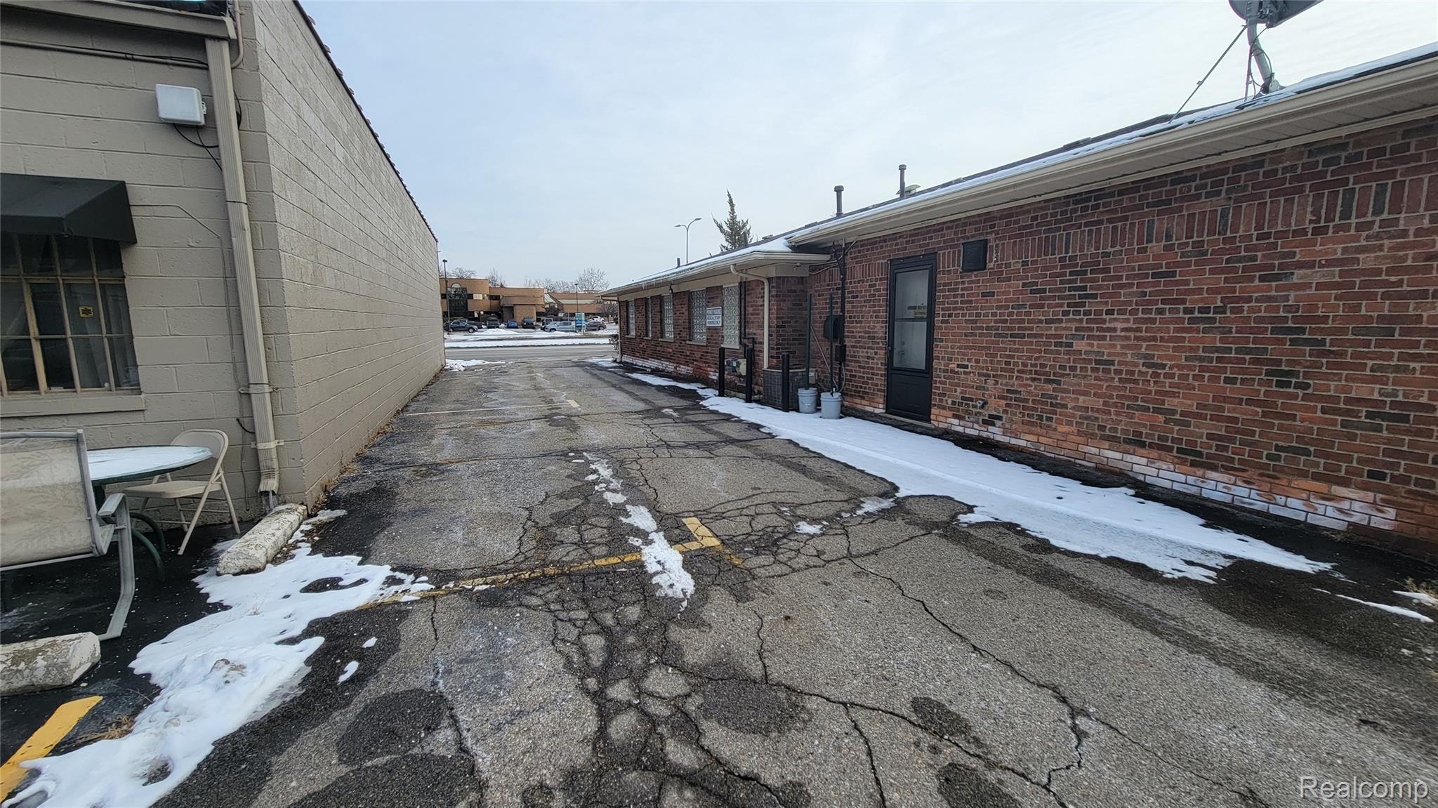 15357 Farmington Road