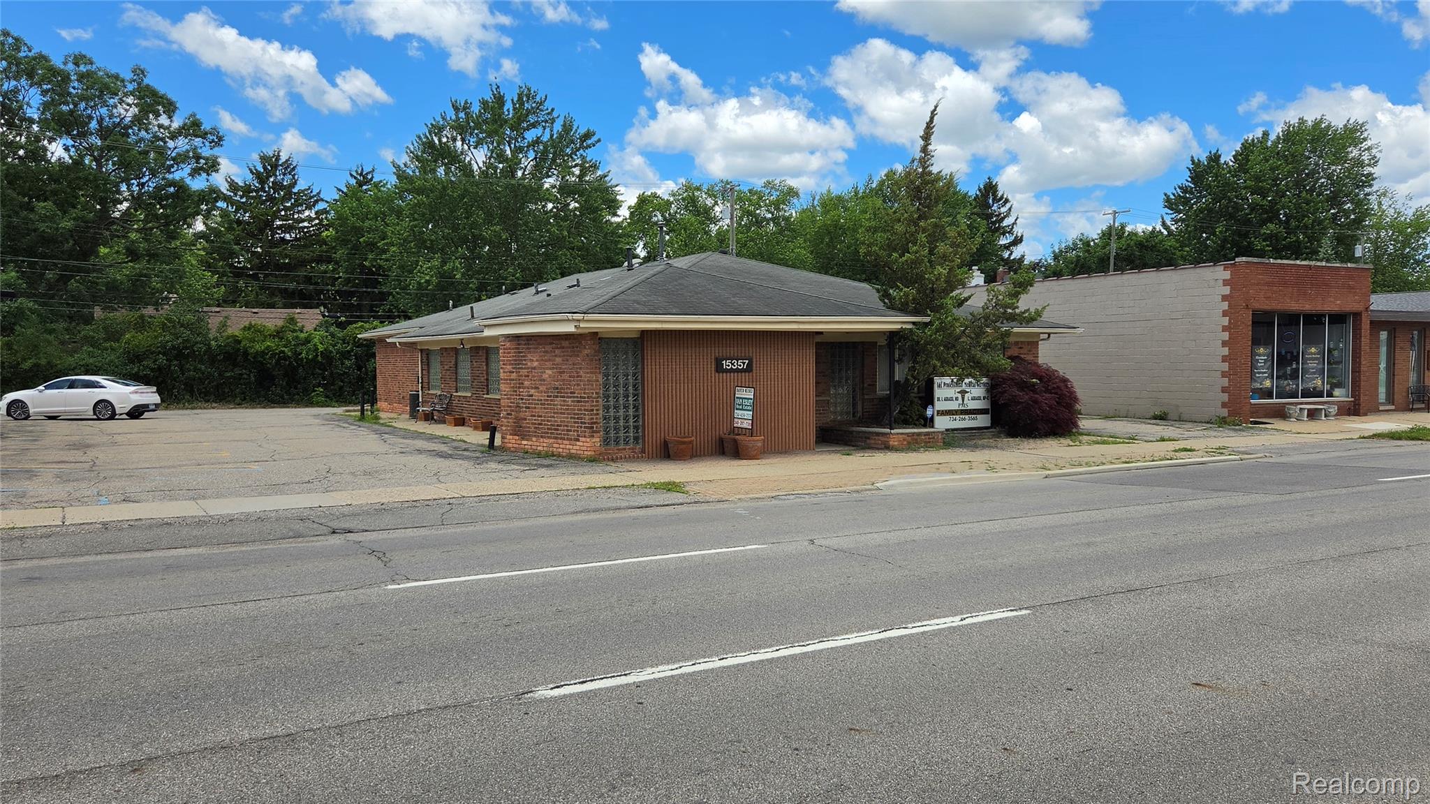 15357 Farmington Road