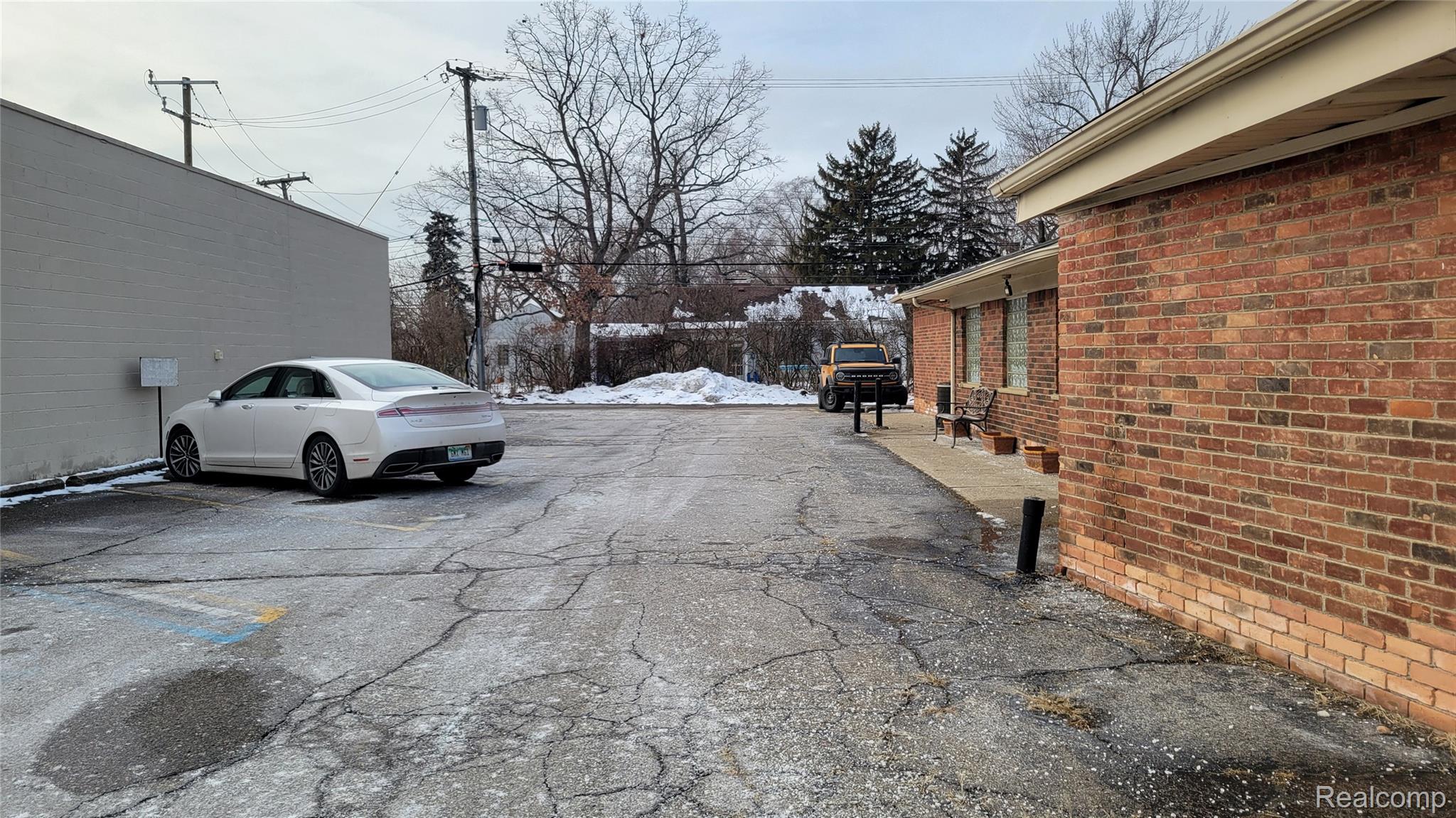 15357 Farmington Road