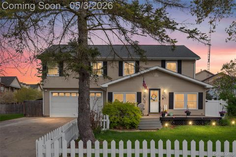 415 Leon Road Walled Lake City MI 48390