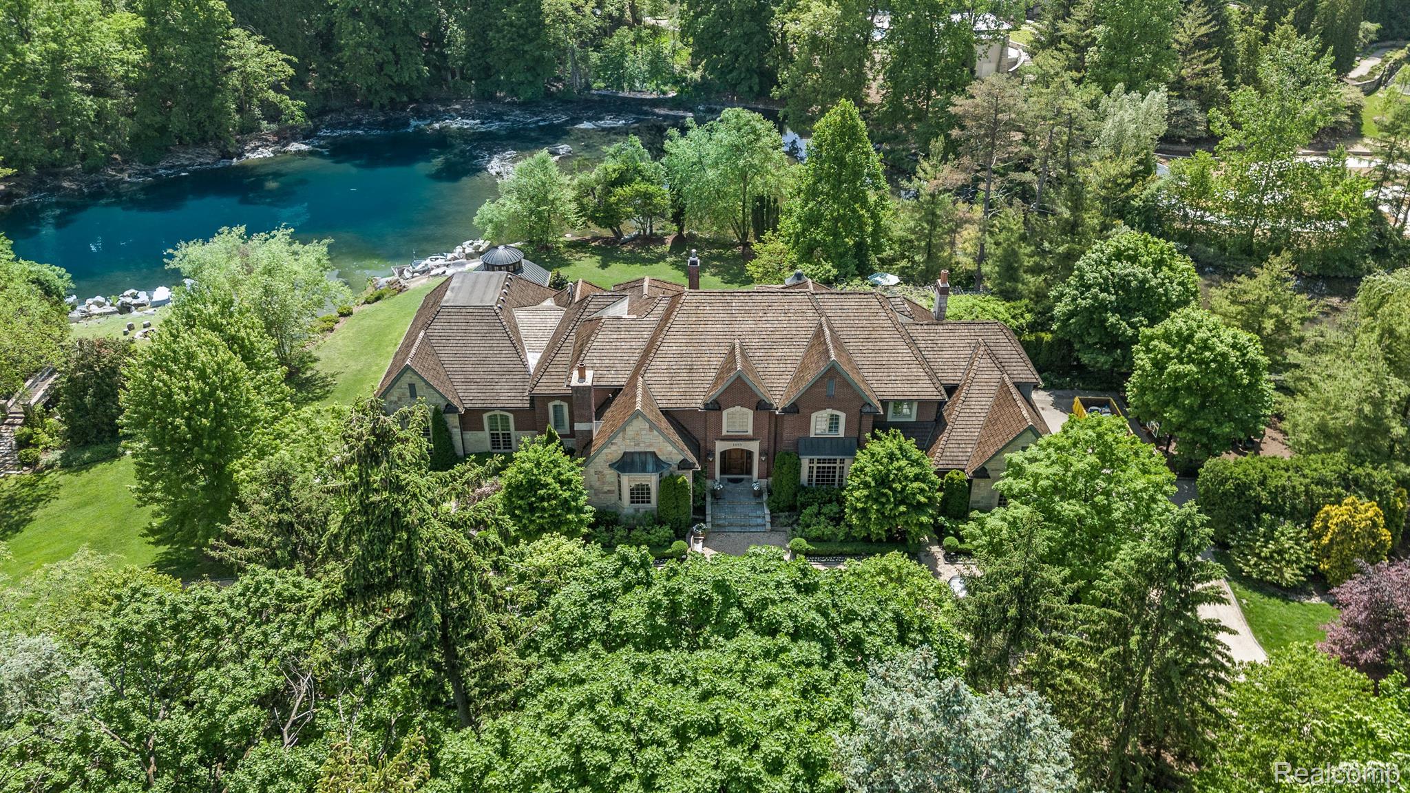 1055 Orchard Ridge Road