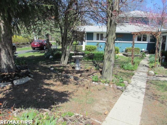 6004 Lakeshore Road