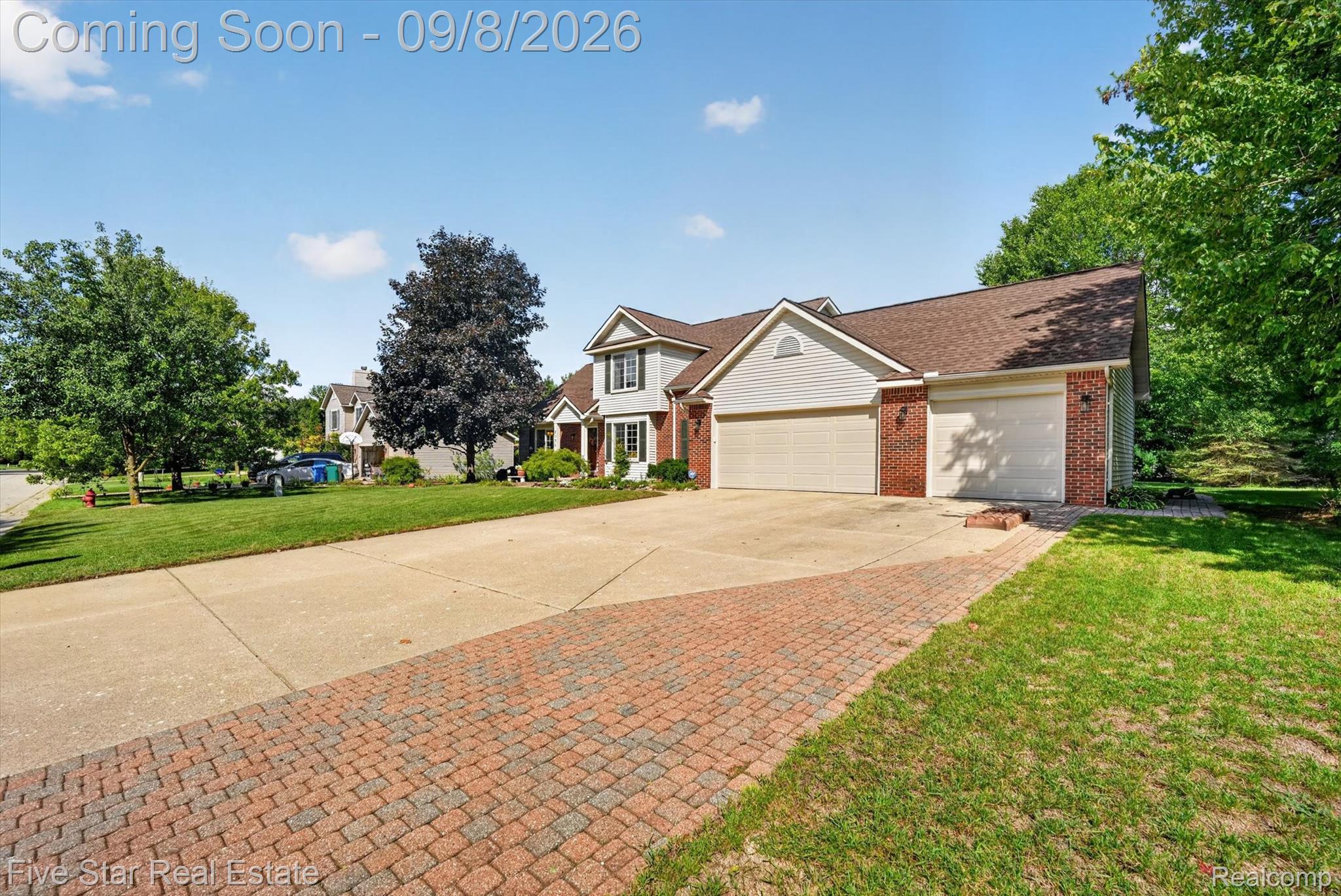 2135 Holly Berry Lane