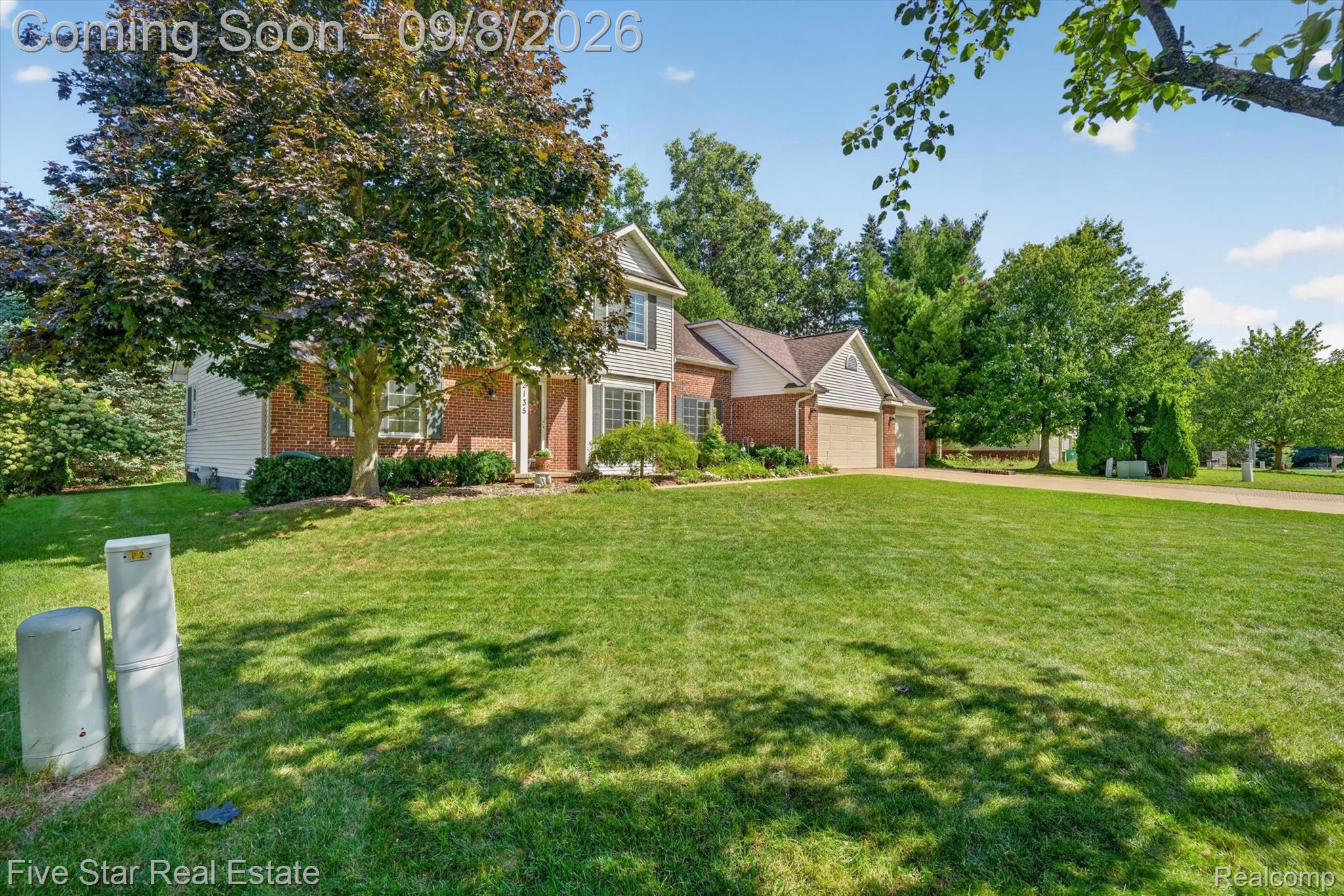 2135 Holly Berry Lane