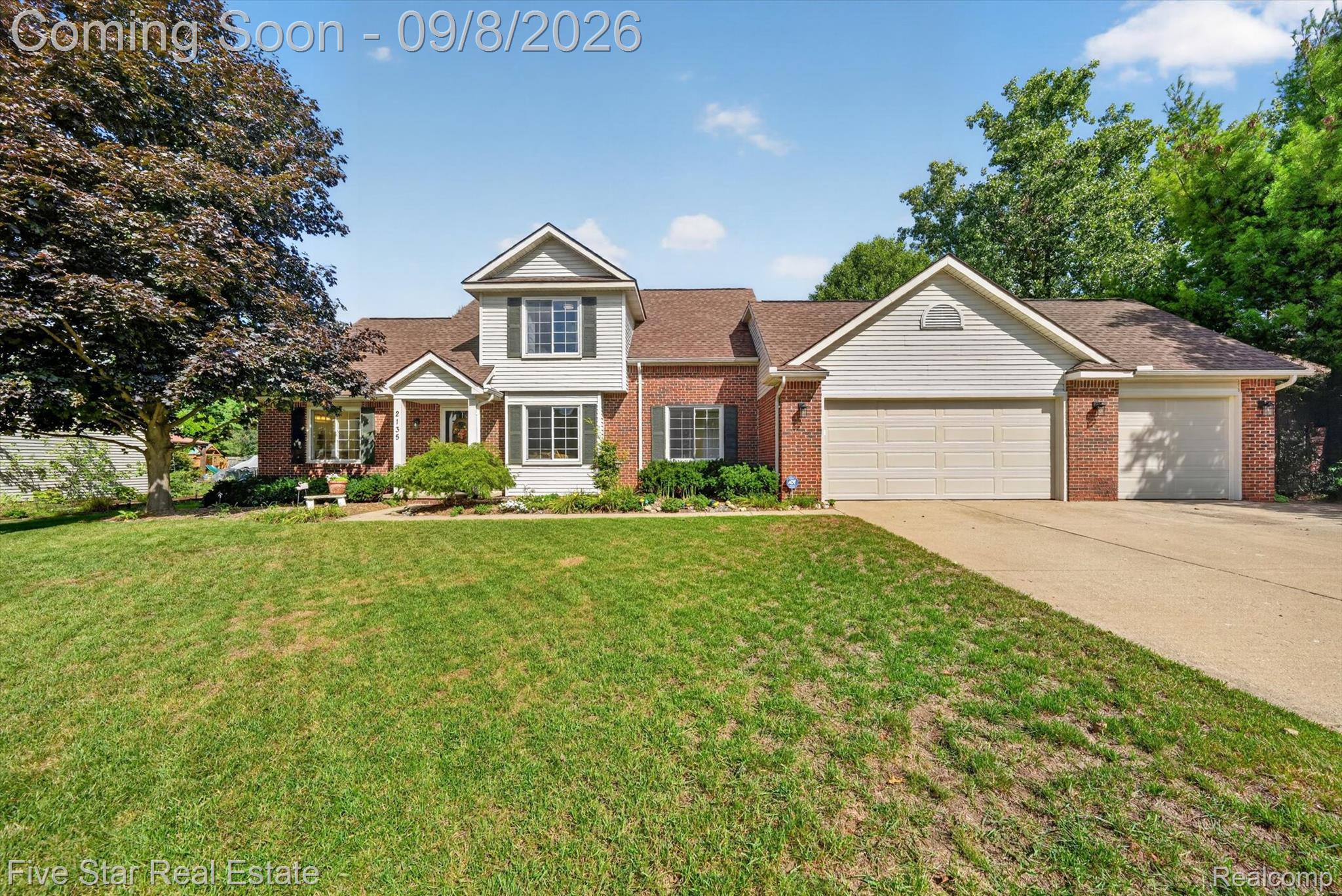 2135 Holly Berry Lane