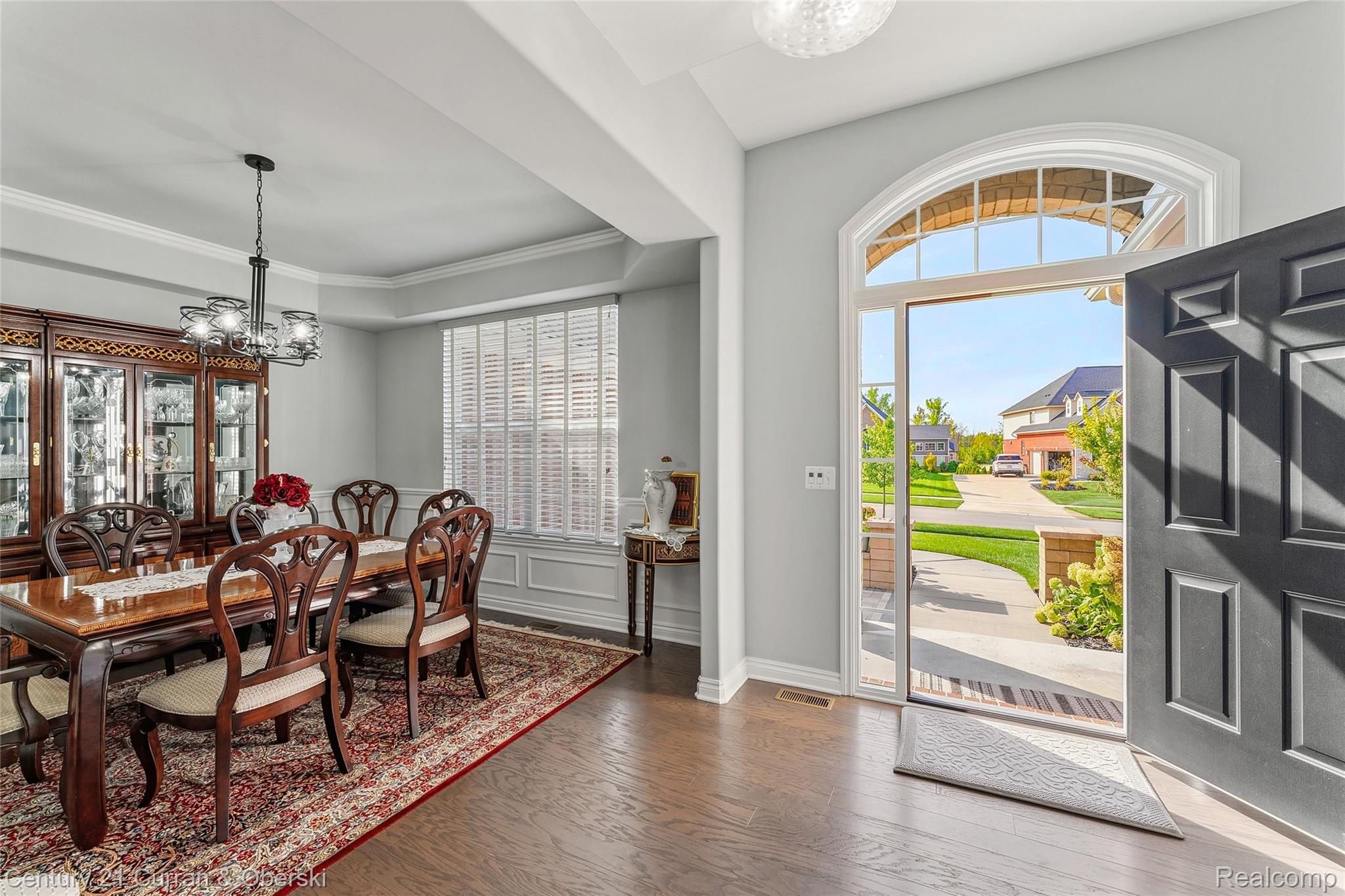 52546 W Shadowview Drive