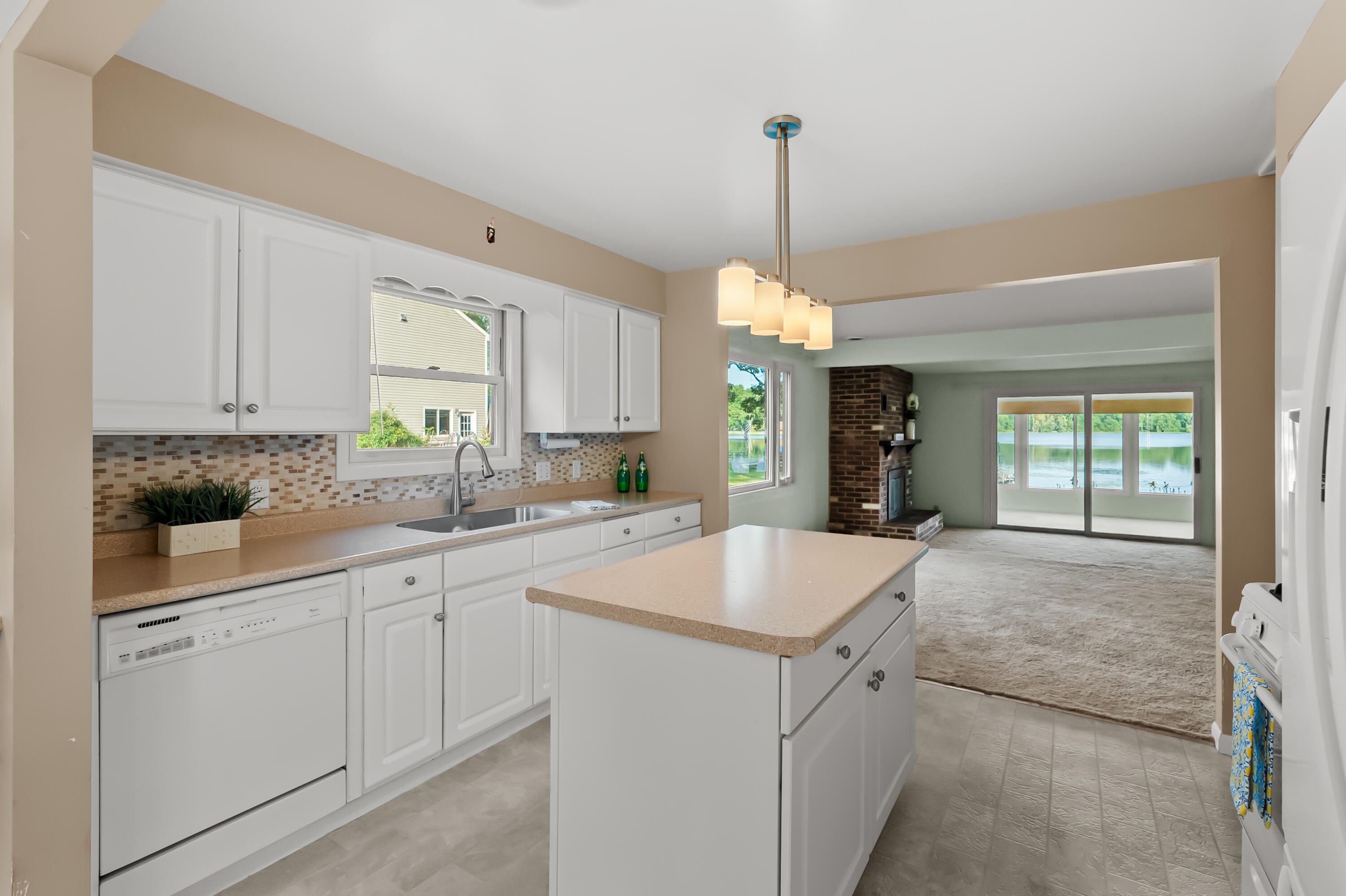 10494 Tomkinson Drive