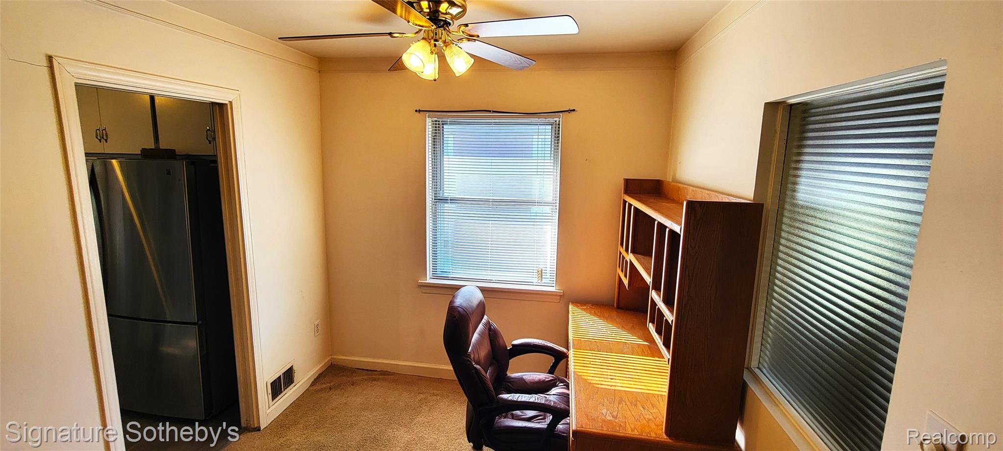 1166 E Kalama Avenue