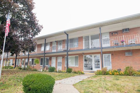 2121 Clawson Avenue 205 Royal Oak City MI 48073