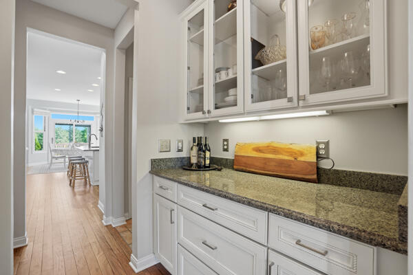5693 Strawberry Circle