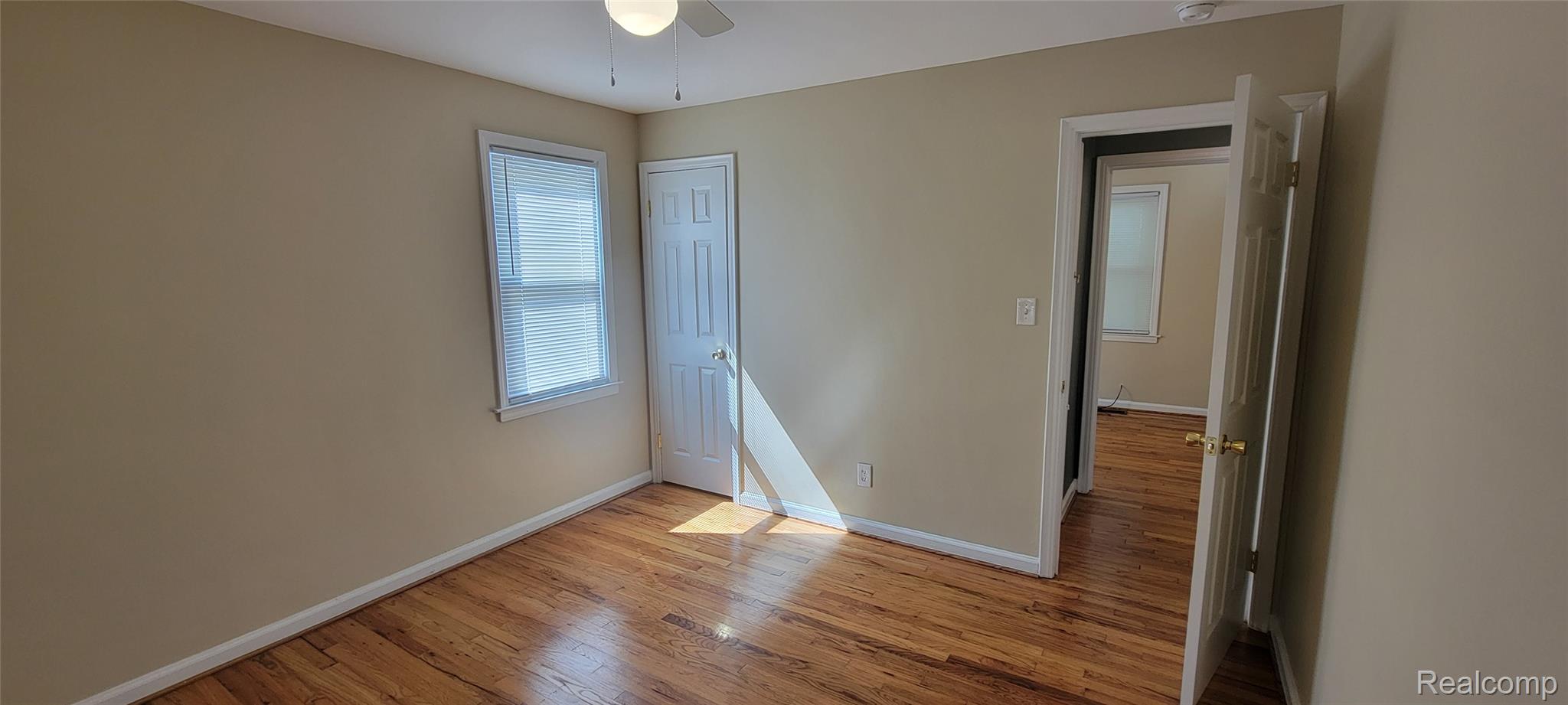 Ferndale City, Michigan 48220, United States, 2 Bedrooms Bedrooms, ,1 BathroomBathrooms,Residential,Active,211878