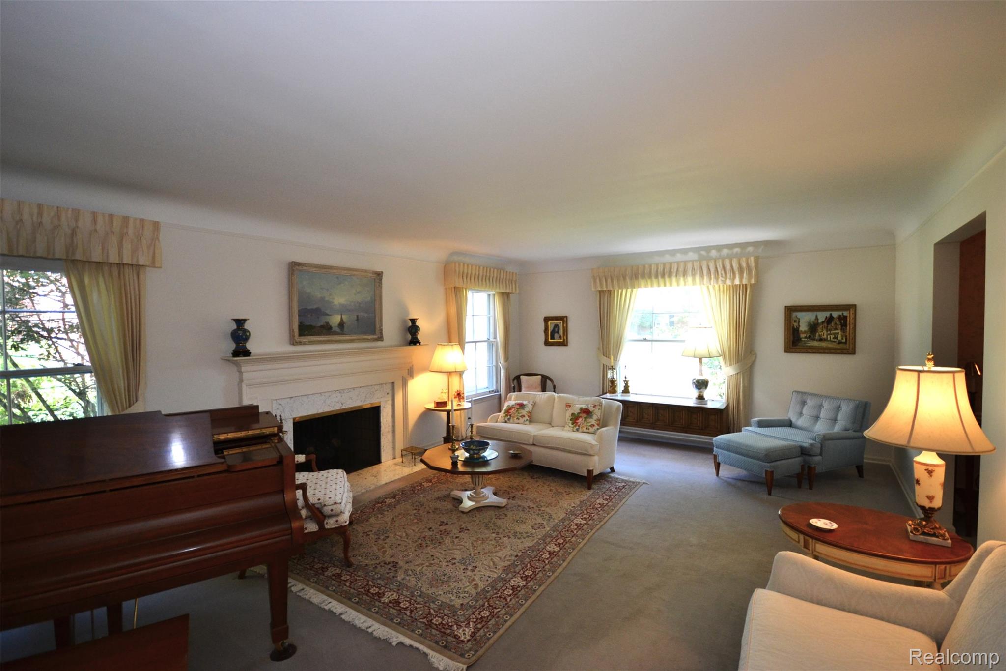 Bloomfield Charter Township, Michigan 48301, United States, 4 Bedrooms Bedrooms, ,3 BathroomsBathrooms,Residential,Pending,206332