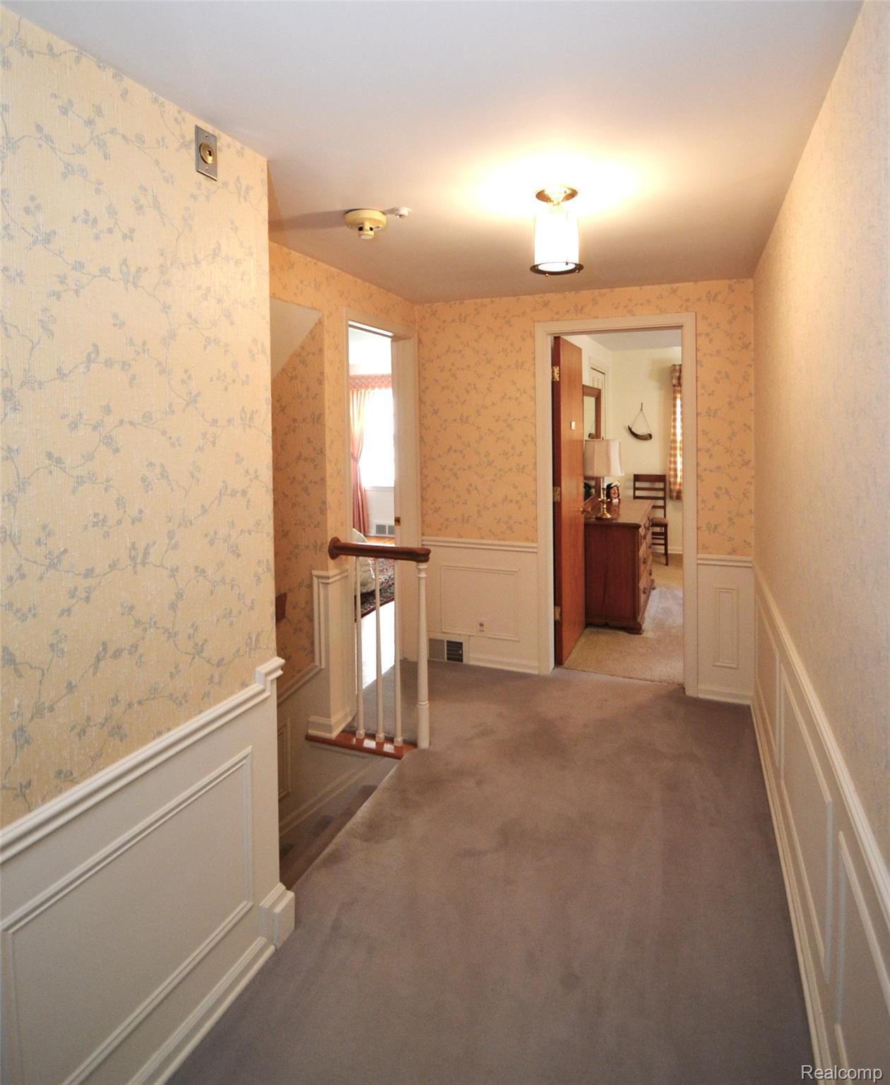 Bloomfield Charter Township, Michigan 48301, United States, 4 Bedrooms Bedrooms, ,3 BathroomsBathrooms,Residential,Pending,206332