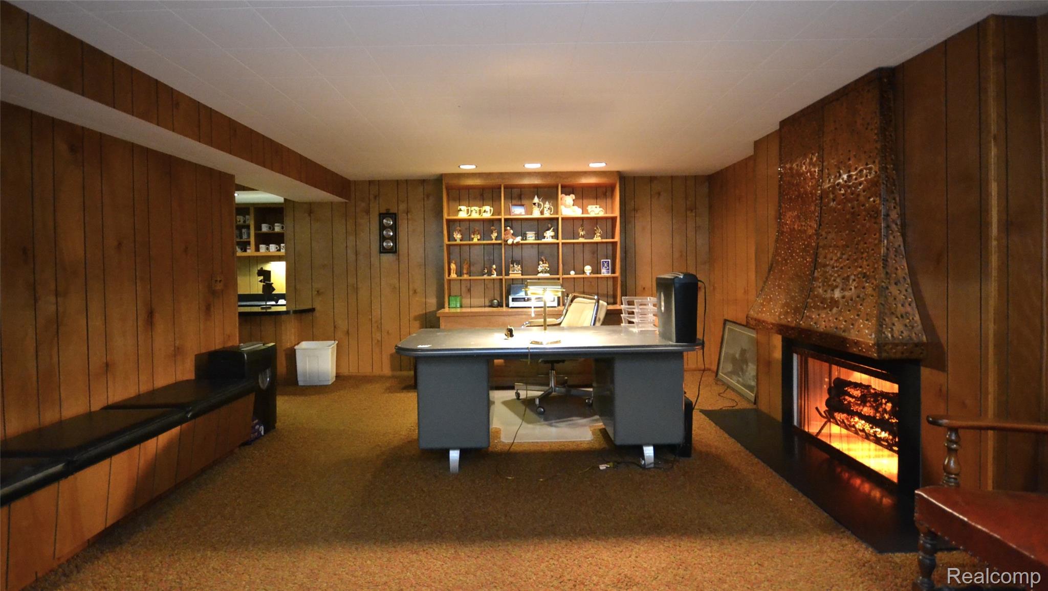 Bloomfield Charter Township, Michigan 48301, United States, 4 Bedrooms Bedrooms, ,3 BathroomsBathrooms,Residential,Pending,206332