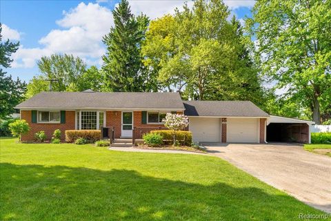 778 Troywood Drive Troy City MI 48083