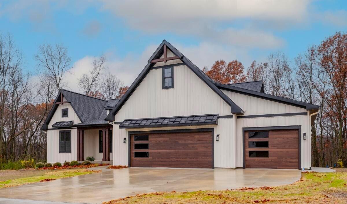 776 Chancellor Drive SW