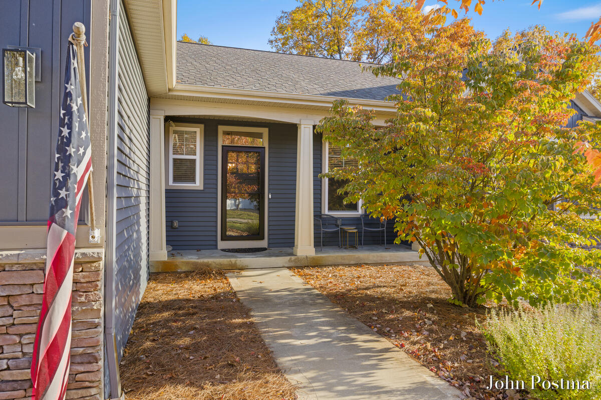 6186 Arrowcrest Court NE