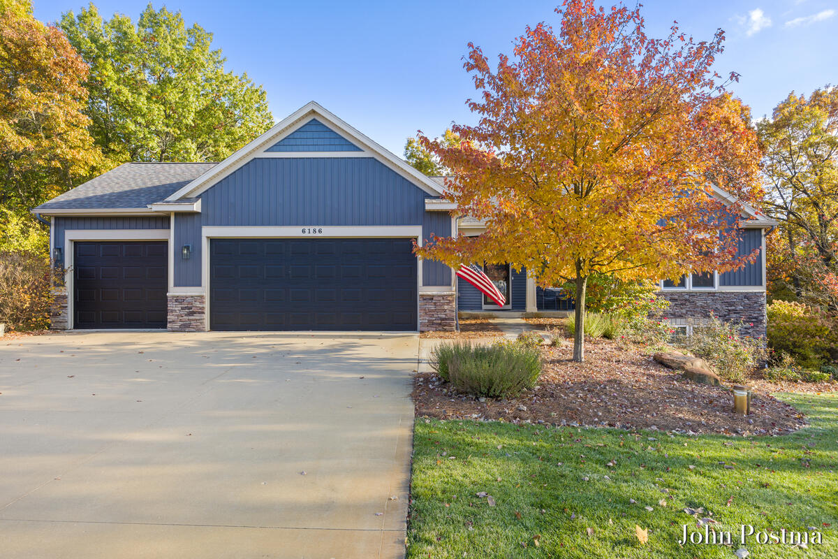 6186 Arrowcrest Court NE