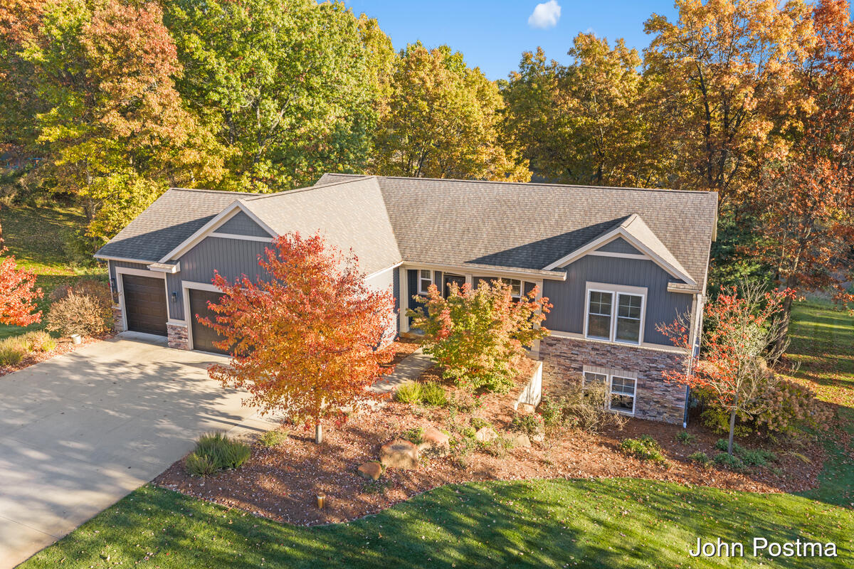 6186 Arrowcrest Court NE