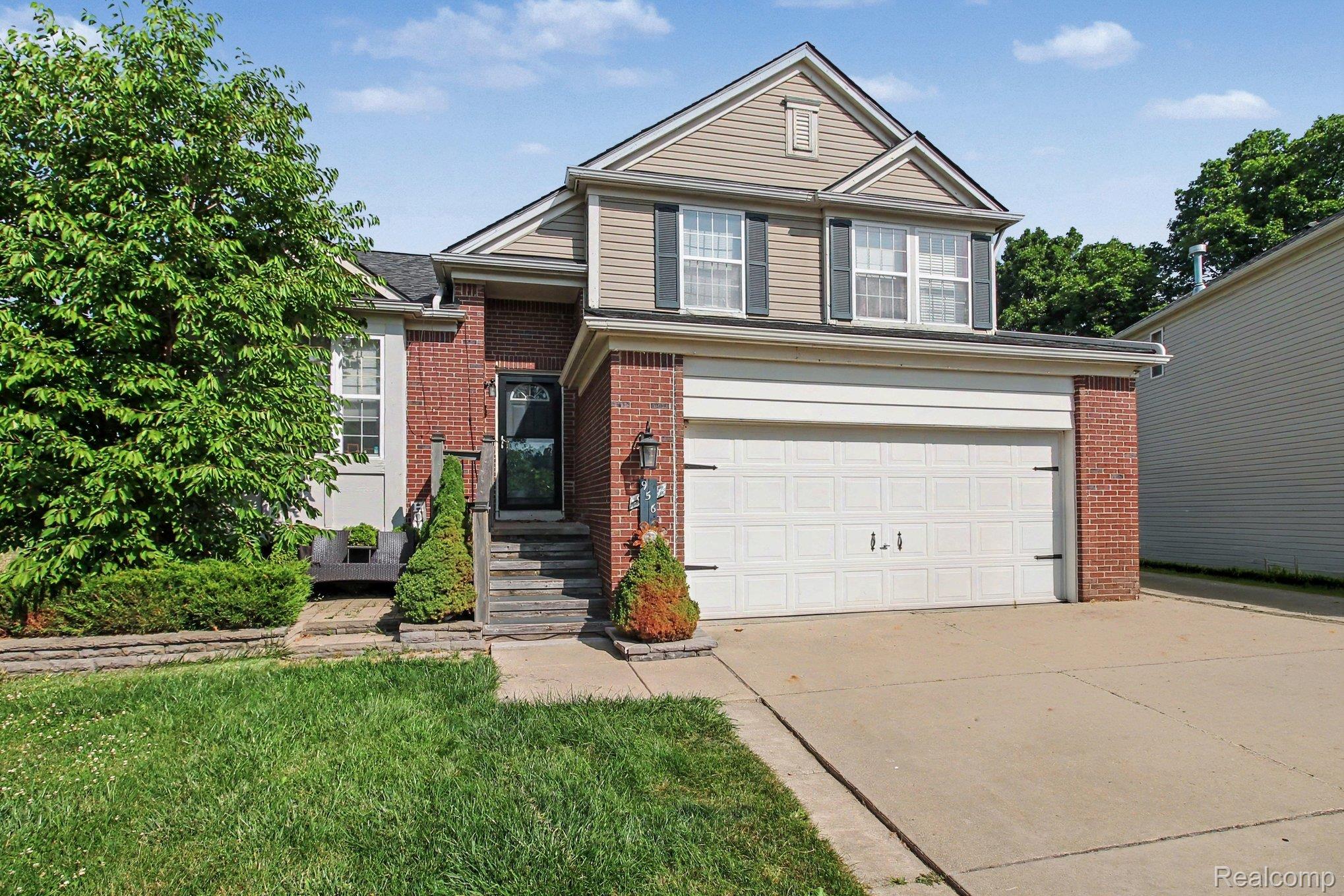 956 Callaway Court