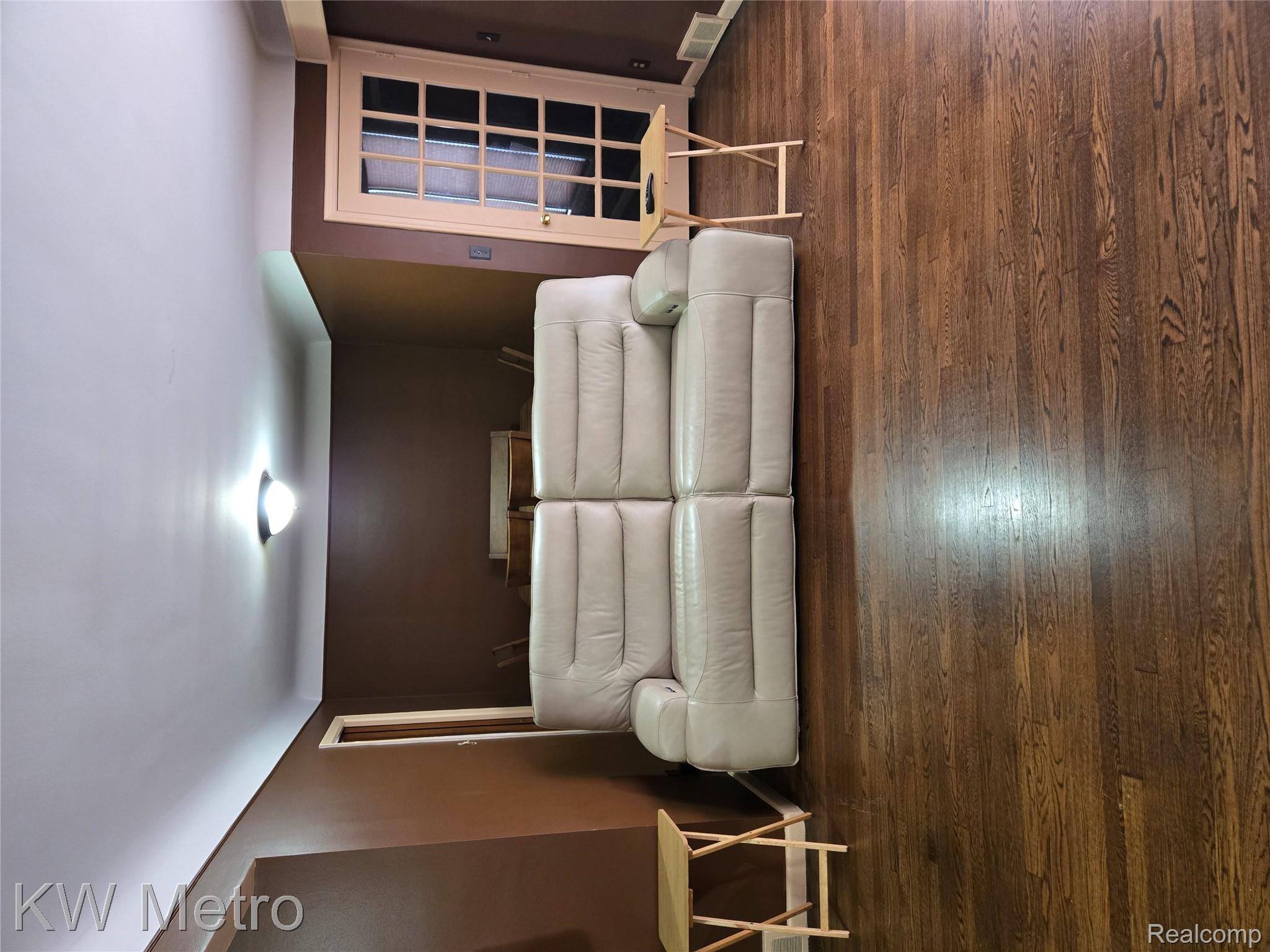 20285 Westbrook Street