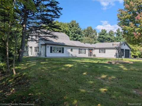 Photo for 5797 N Lapeer Road